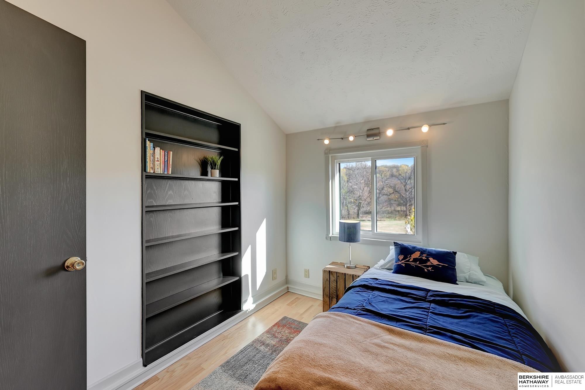 Fort Calhoun, Nebraska 68023, United States, 5 Bedrooms Bedrooms, ,3 BathroomsBathrooms,Residential,Active,1758