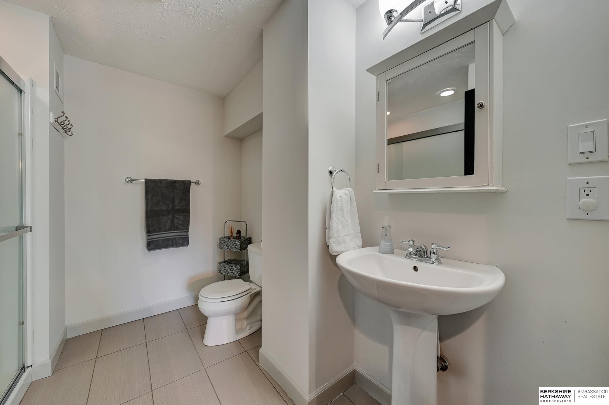 Fort Calhoun, Nebraska 68023, United States, 5 Bedrooms Bedrooms, ,3 BathroomsBathrooms,Residential,Active,1758