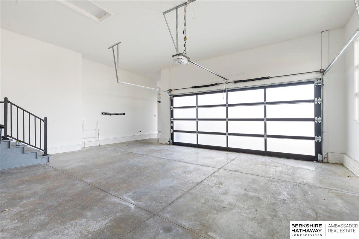 Elkhorn, Nebraska 68022, United States, 4 Bedrooms Bedrooms, ,5 BathroomsBathrooms,Residential,Pending,15675