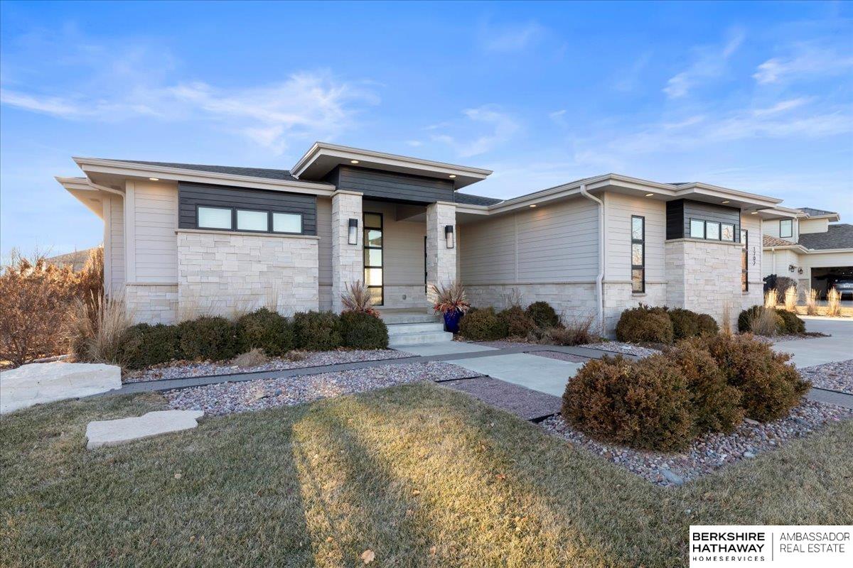 Elkhorn, Nebraska 68022, United States, 4 Bedrooms Bedrooms, ,5 BathroomsBathrooms,Residential,Pending,15675