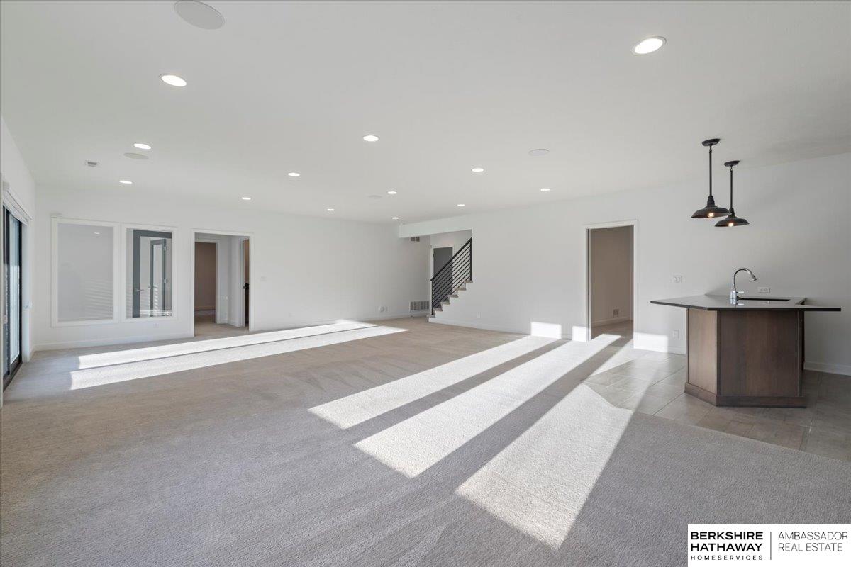 Elkhorn, Nebraska 68022, United States, 4 Bedrooms Bedrooms, ,5 BathroomsBathrooms,Residential,Pending,15675