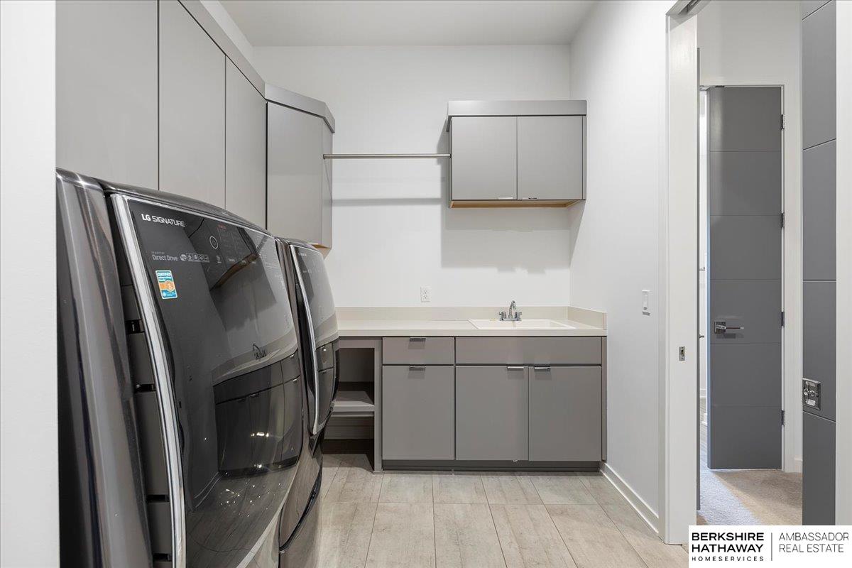 Elkhorn, Nebraska 68022, United States, 4 Bedrooms Bedrooms, ,5 BathroomsBathrooms,Residential,Pending,15675