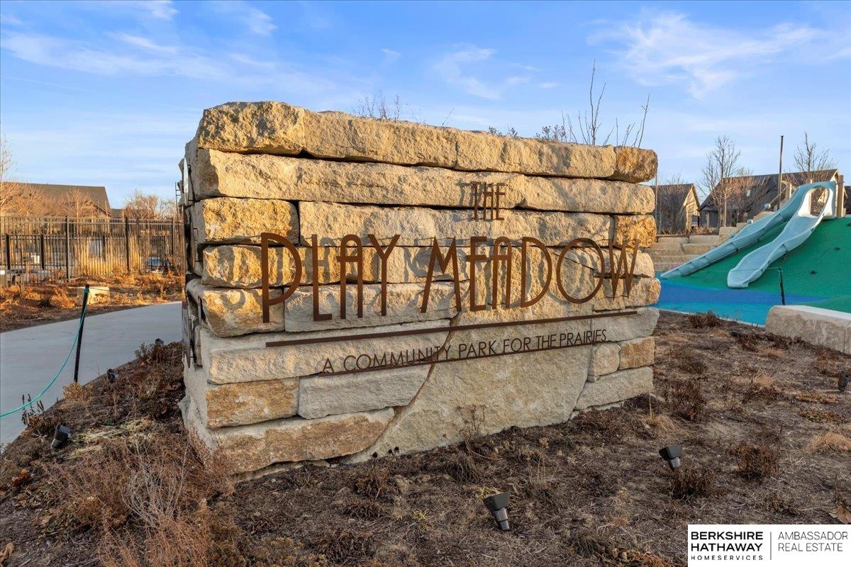 Elkhorn, Nebraska 68022, United States, 4 Bedrooms Bedrooms, ,5 BathroomsBathrooms,Residential,Pending,15675