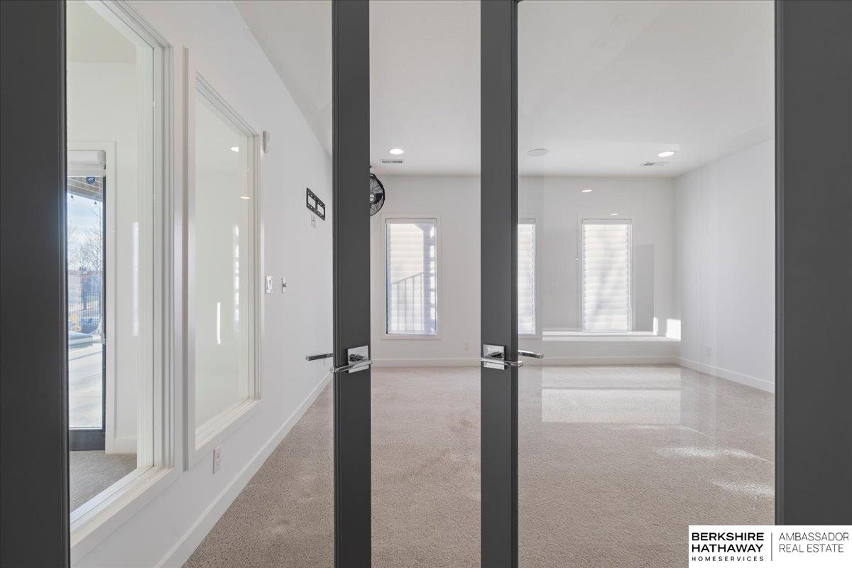 Elkhorn, Nebraska 68022, United States, 4 Bedrooms Bedrooms, ,5 BathroomsBathrooms,Residential,Pending,15675