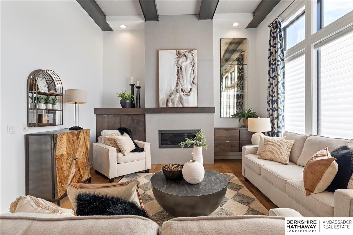 Elkhorn, Nebraska 68022, United States, 4 Bedrooms Bedrooms, ,5 BathroomsBathrooms,Residential,Pending,15675