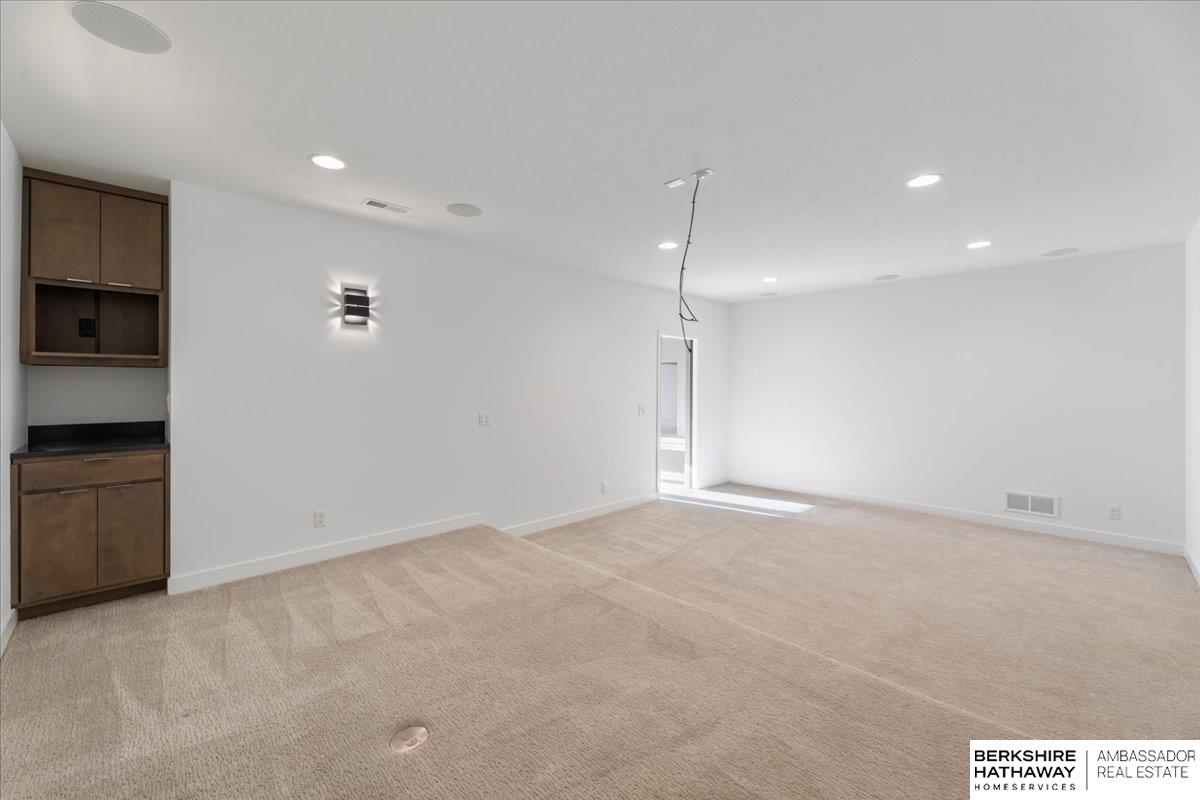 Elkhorn, Nebraska 68022, United States, 4 Bedrooms Bedrooms, ,5 BathroomsBathrooms,Residential,Pending,15675