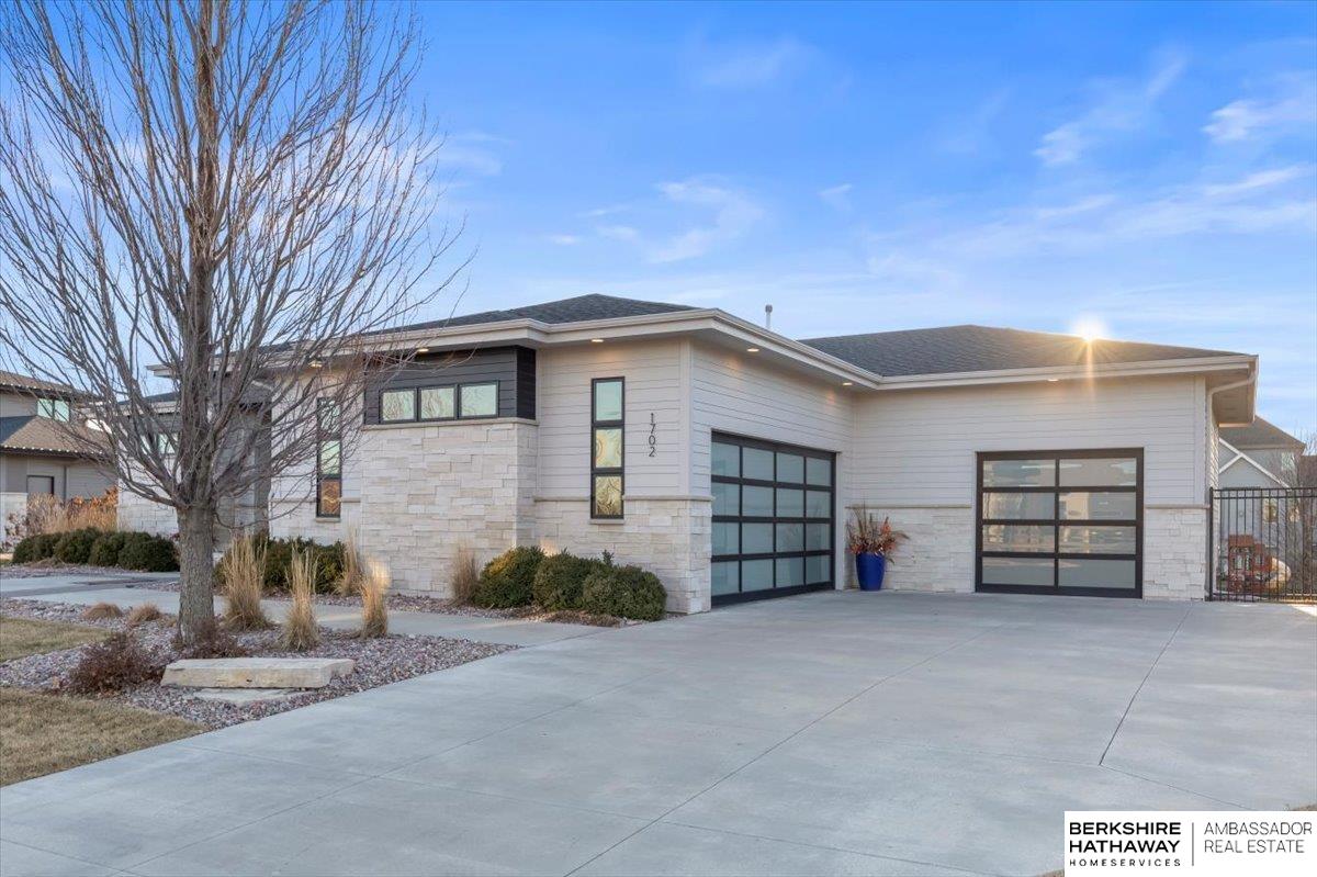 Elkhorn, Nebraska 68022, United States, 4 Bedrooms Bedrooms, ,5 BathroomsBathrooms,Residential,Pending,15675