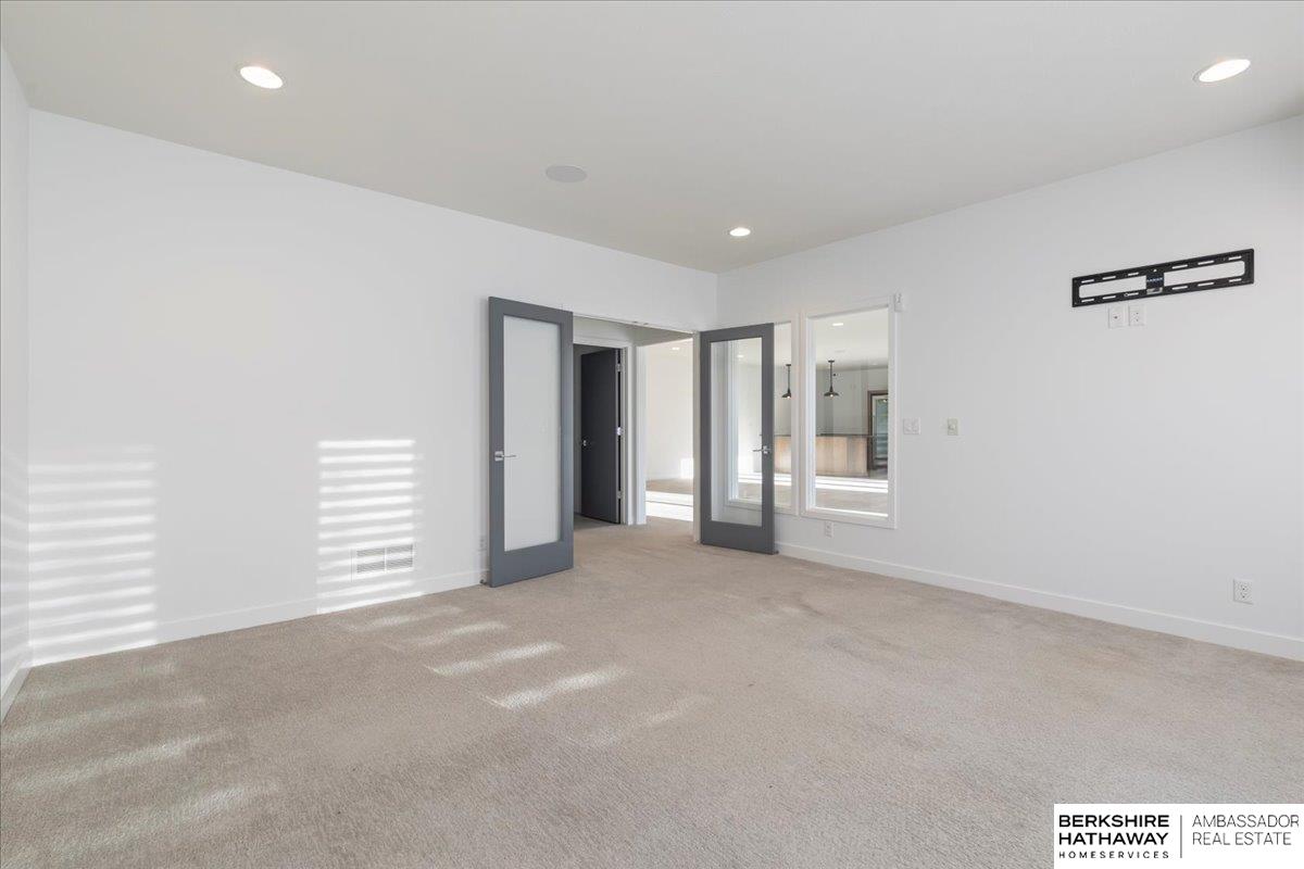 Elkhorn, Nebraska 68022, United States, 4 Bedrooms Bedrooms, ,5 BathroomsBathrooms,Residential,Pending,15675