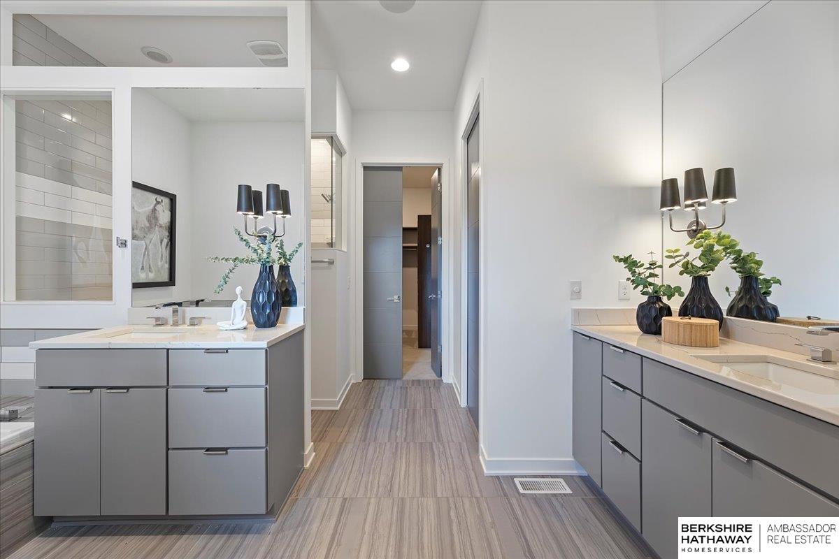 Elkhorn, Nebraska 68022, United States, 4 Bedrooms Bedrooms, ,5 BathroomsBathrooms,Residential,Pending,15675