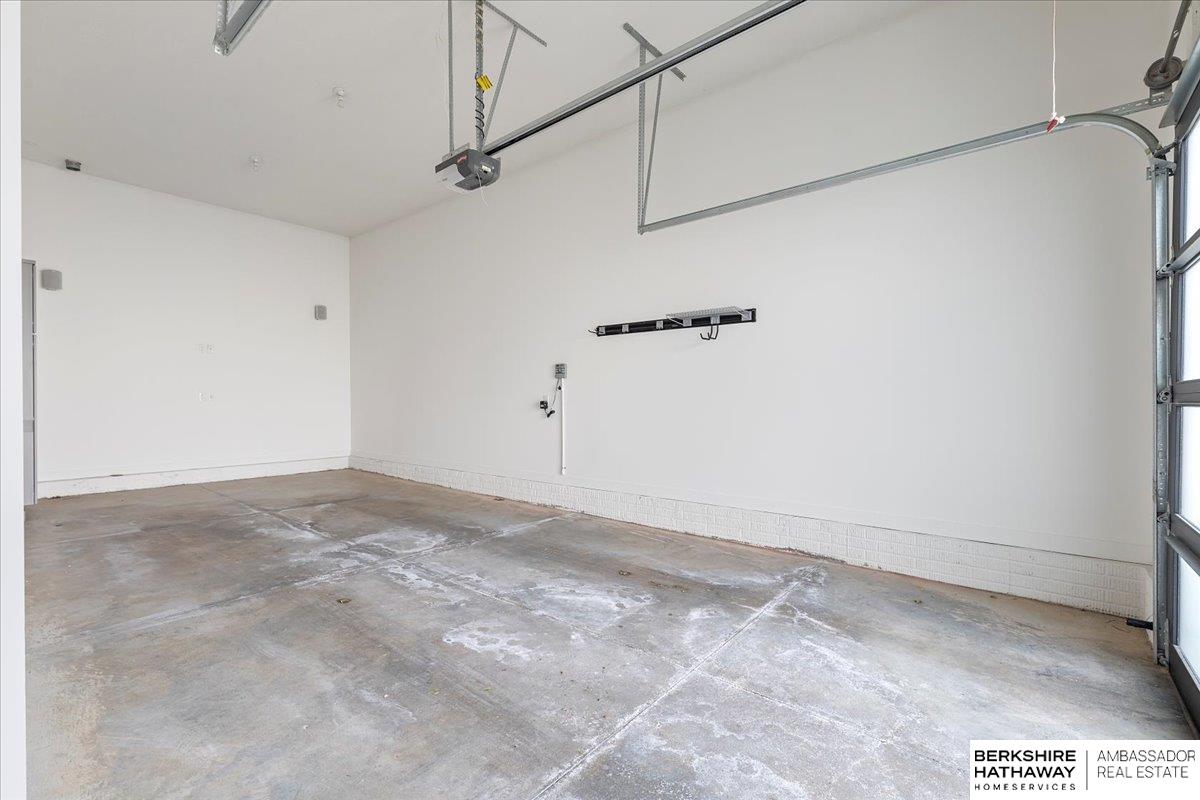 Elkhorn, Nebraska 68022, United States, 4 Bedrooms Bedrooms, ,5 BathroomsBathrooms,Residential,Pending,15675