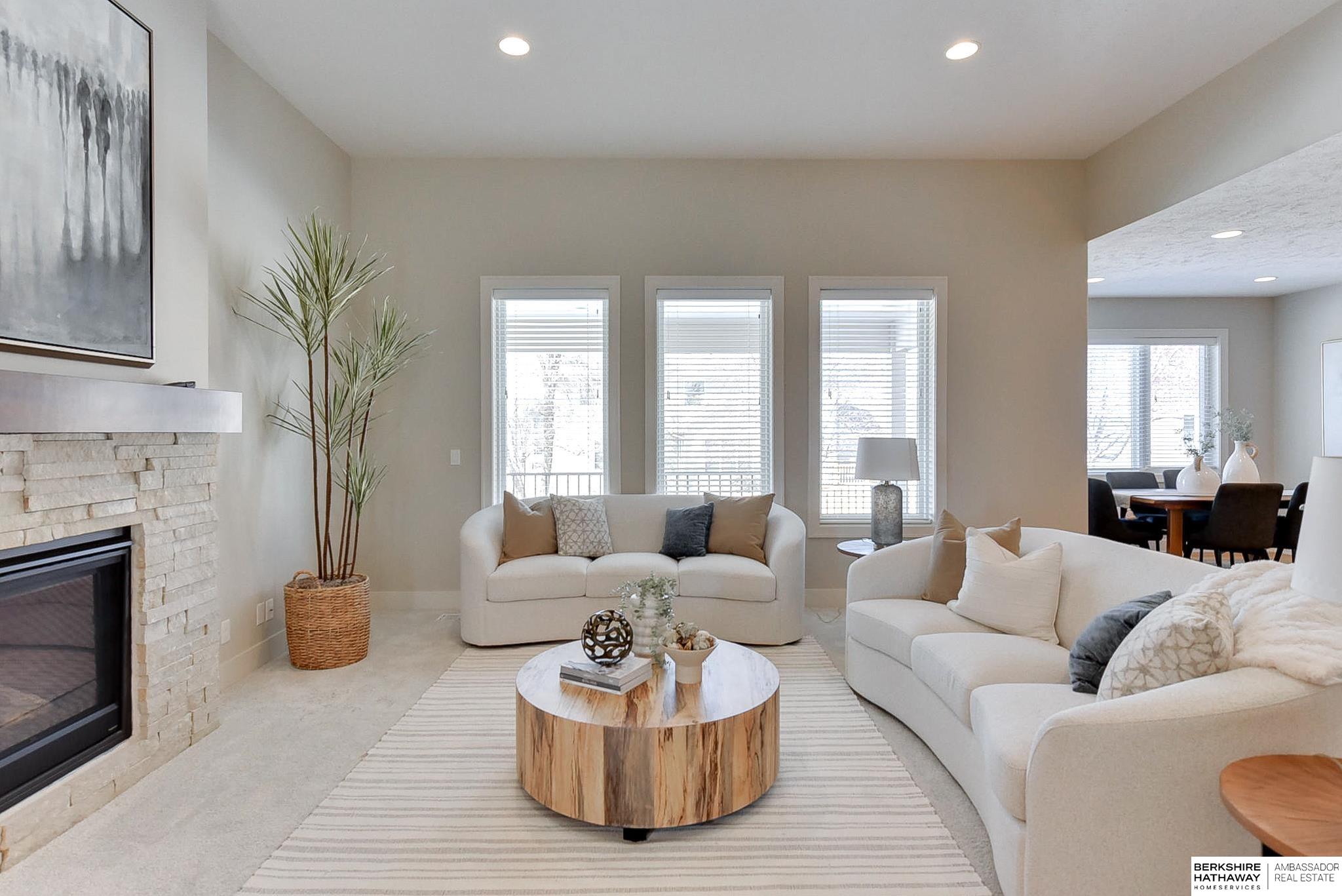 Omaha, Nebraska 68130, United States, 3 Bedrooms Bedrooms, ,3 BathroomsBathrooms,Residential,Pending,93028