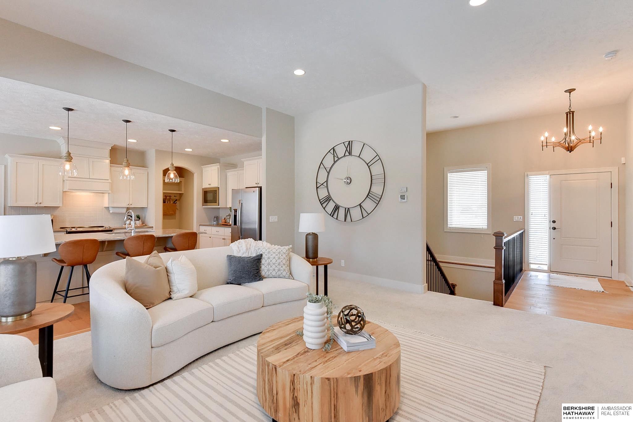 Omaha, Nebraska 68130, United States, 3 Bedrooms Bedrooms, ,3 BathroomsBathrooms,Residential,Pending,93028