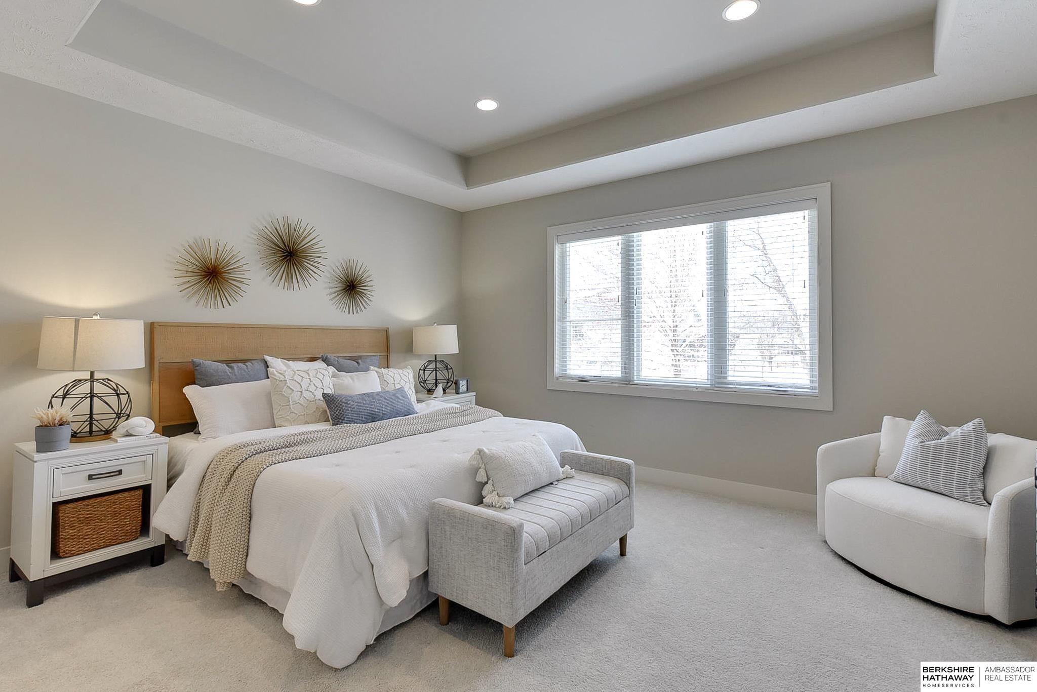 Omaha, Nebraska 68130, United States, 3 Bedrooms Bedrooms, ,3 BathroomsBathrooms,Residential,Pending,93028