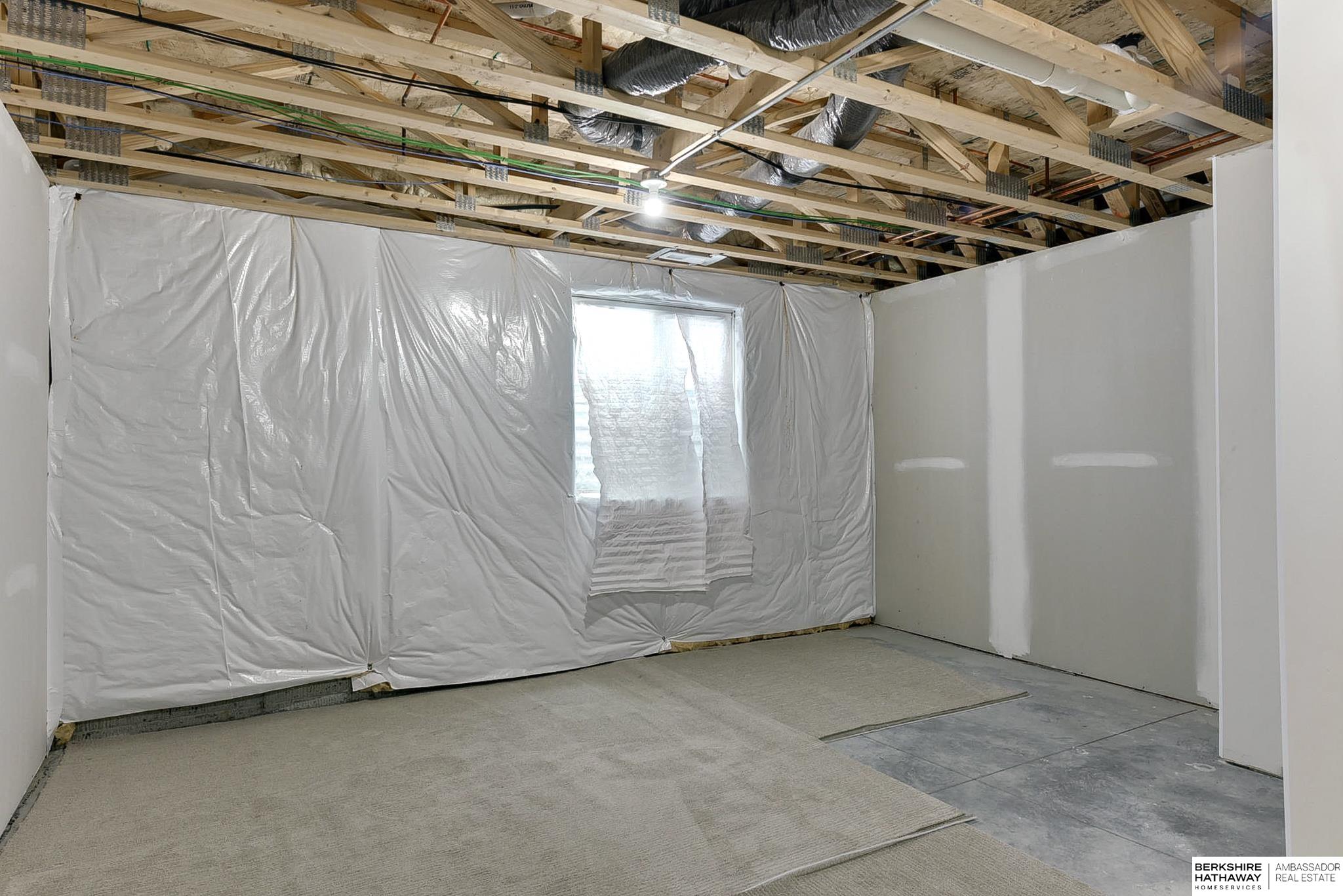 Omaha, Nebraska 68130, United States, 3 Bedrooms Bedrooms, ,3 BathroomsBathrooms,Residential,Pending,93028