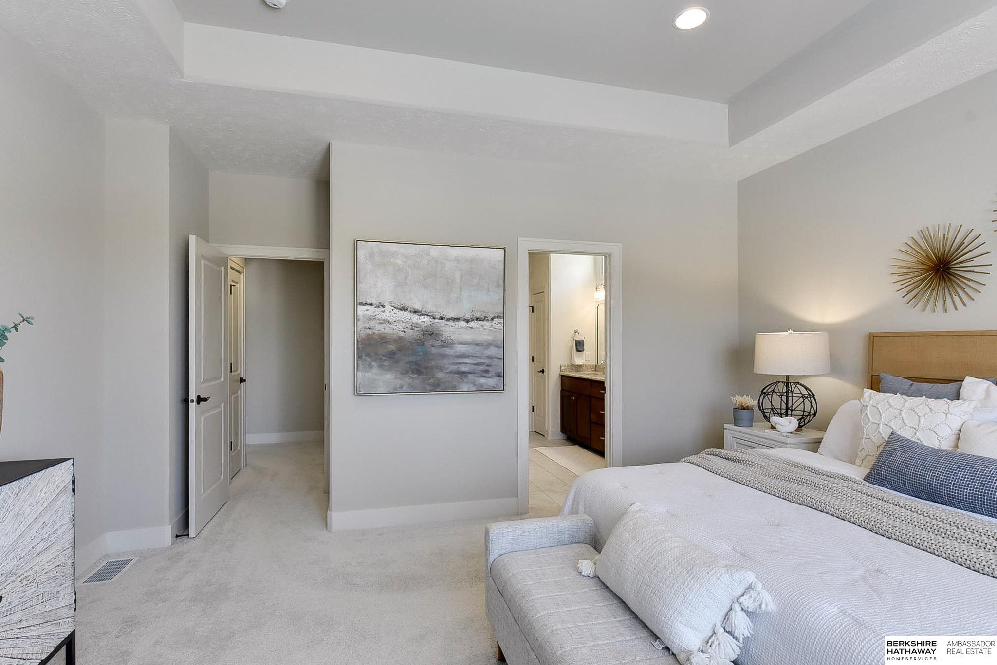 Omaha, Nebraska 68130, United States, 3 Bedrooms Bedrooms, ,3 BathroomsBathrooms,Residential,Pending,93028