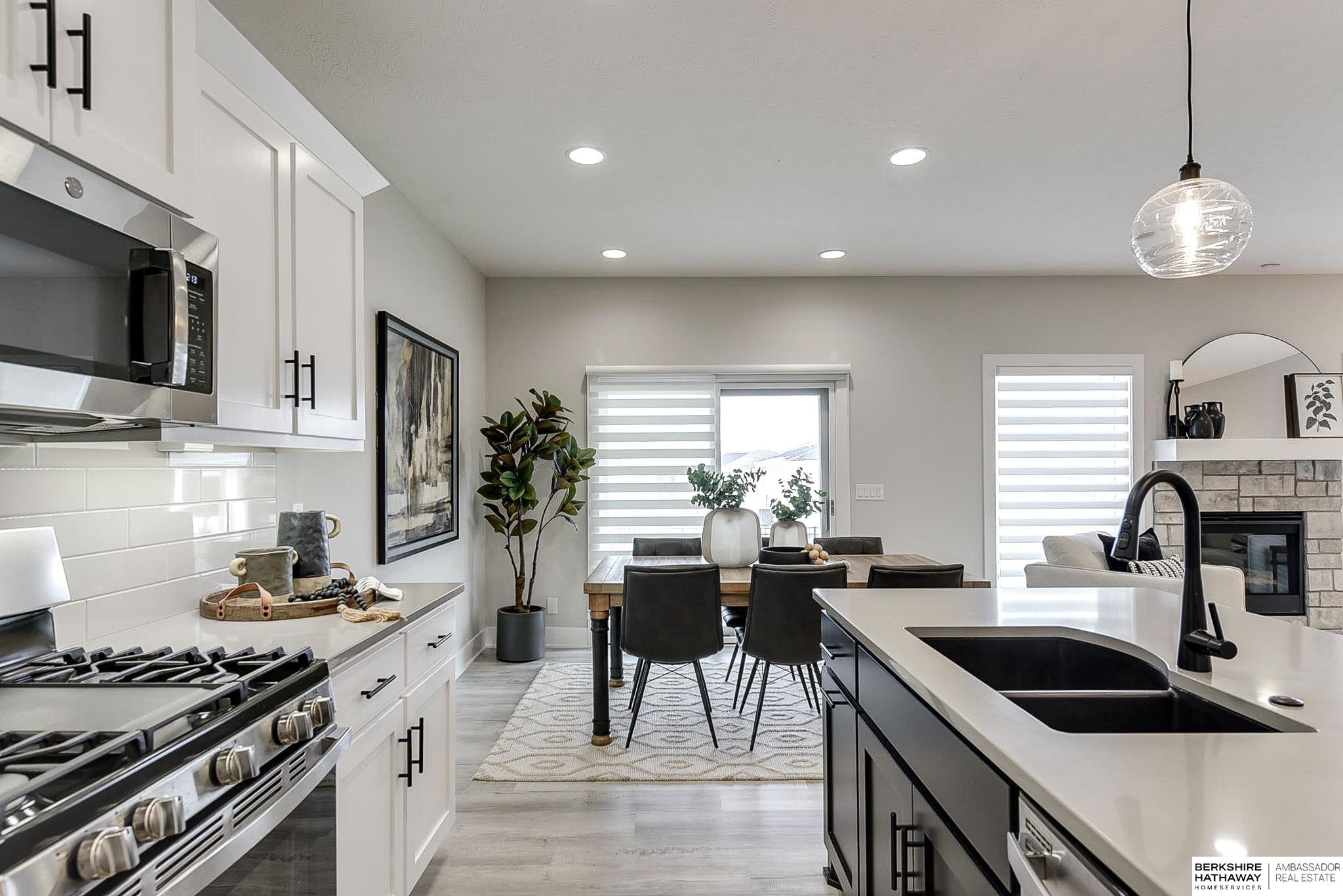 Omaha, Nebraska 68022, United States, 4 Bedrooms Bedrooms, ,3 BathroomsBathrooms,Residential,Pending,14372