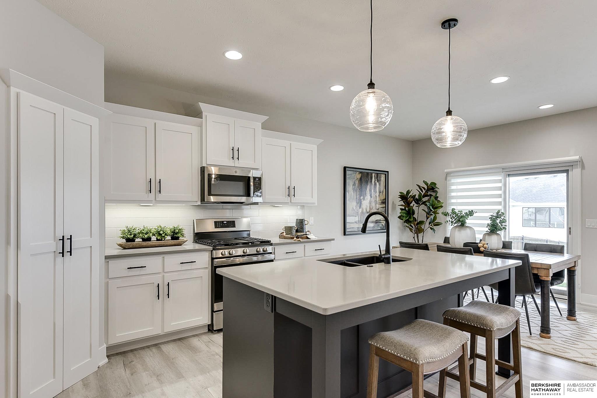 Omaha, Nebraska 68022, United States, 4 Bedrooms Bedrooms, ,3 BathroomsBathrooms,Residential,Pending,14372