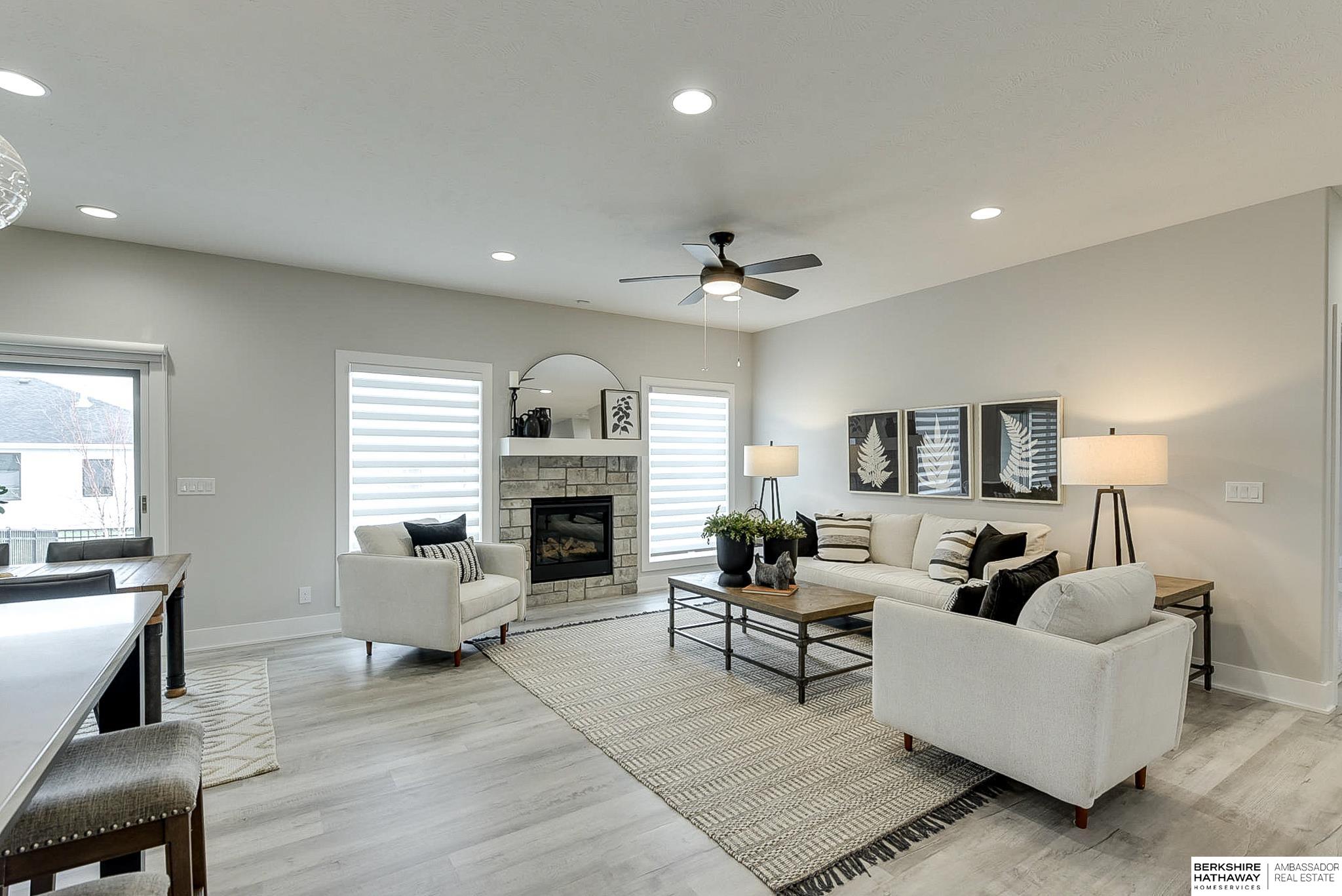 Omaha, Nebraska 68022, United States, 4 Bedrooms Bedrooms, ,3 BathroomsBathrooms,Residential,Pending,14372