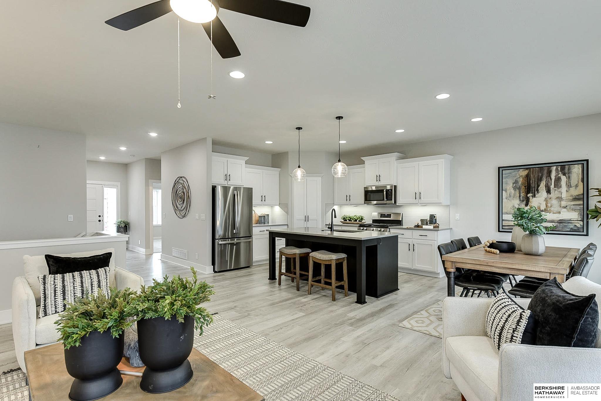 Omaha, Nebraska 68022, United States, 4 Bedrooms Bedrooms, ,3 BathroomsBathrooms,Residential,Pending,14372