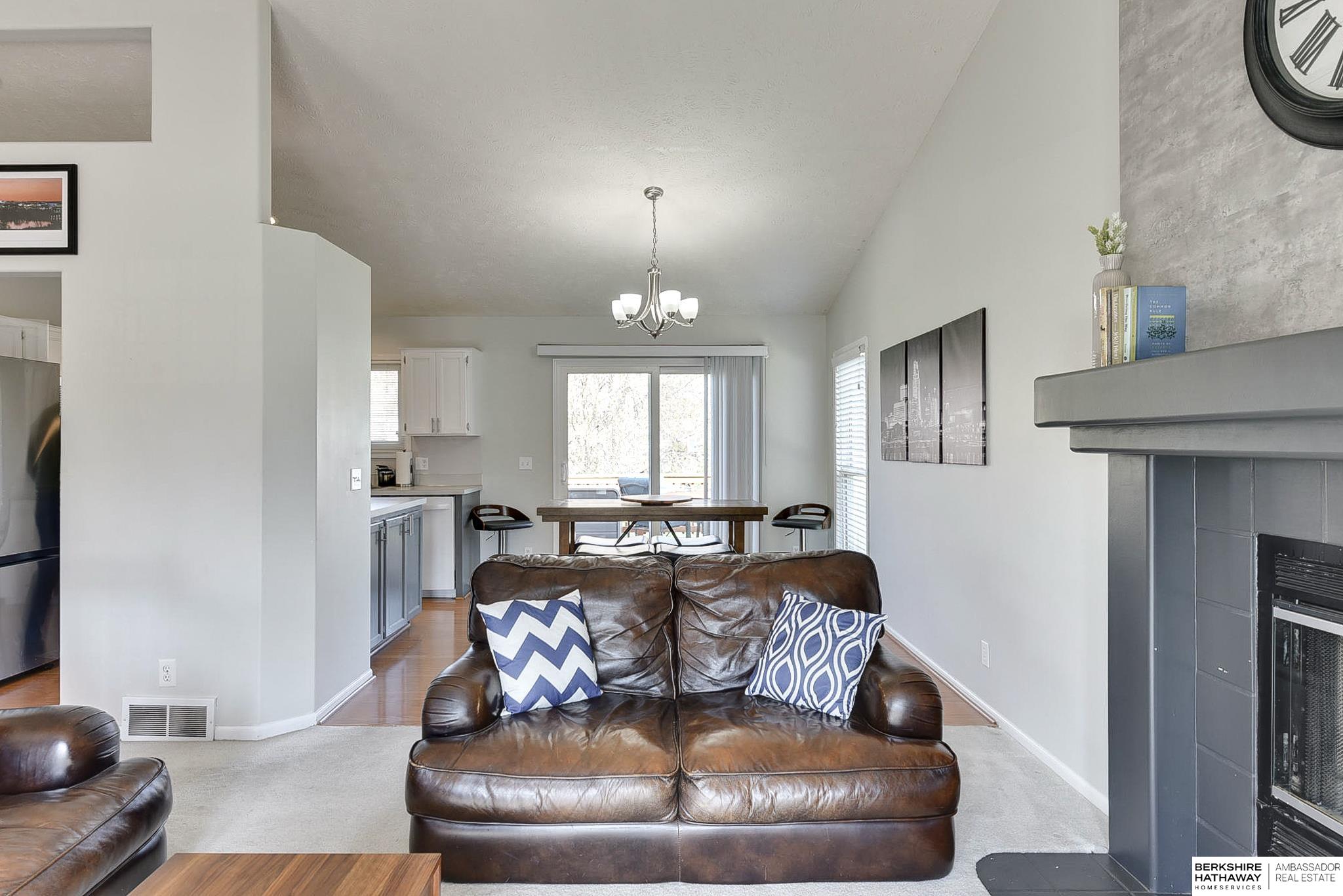 Omaha, Nebraska 68138, United States, 3 Bedrooms Bedrooms, ,2 BathroomsBathrooms,Residential,Pending,114000