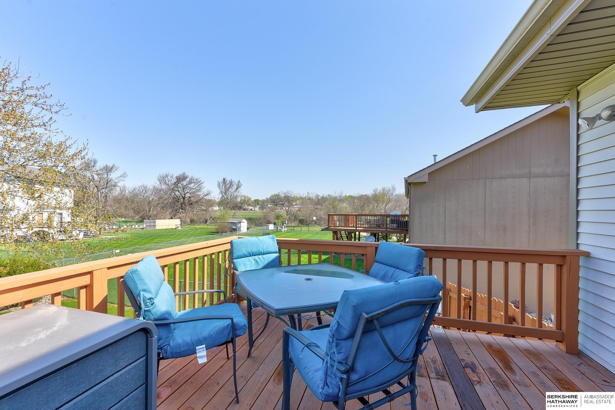 Omaha, Nebraska 68138, United States, 3 Bedrooms Bedrooms, ,2 BathroomsBathrooms,Residential,Pending,114000