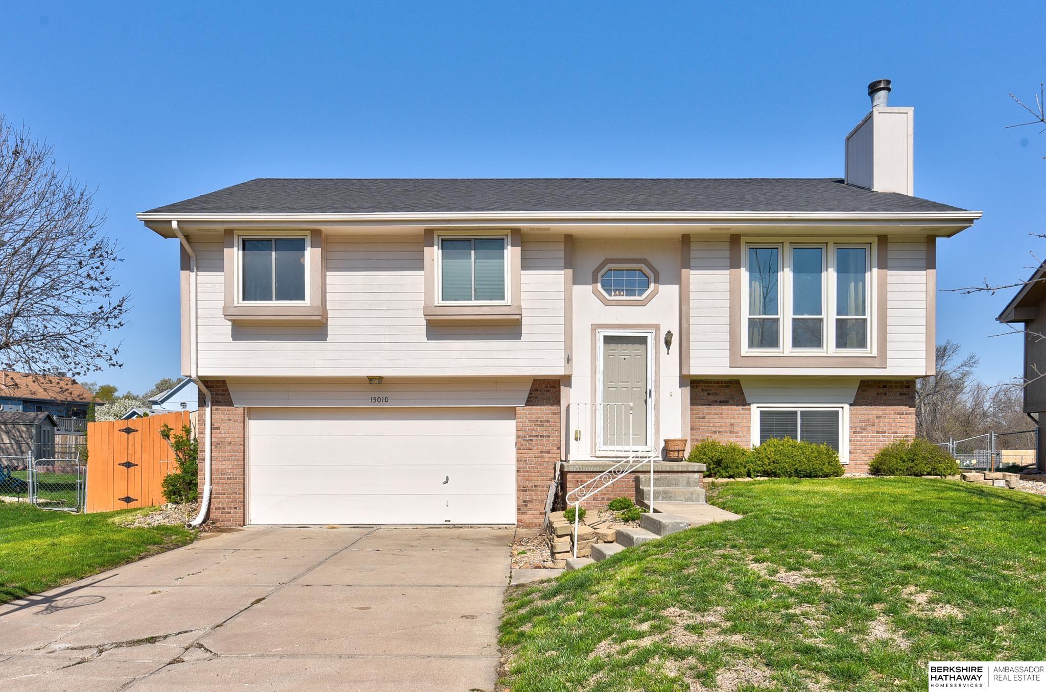 Omaha, Nebraska 68138, United States, 3 Bedrooms Bedrooms, ,2 BathroomsBathrooms,Residential,Pending,114000