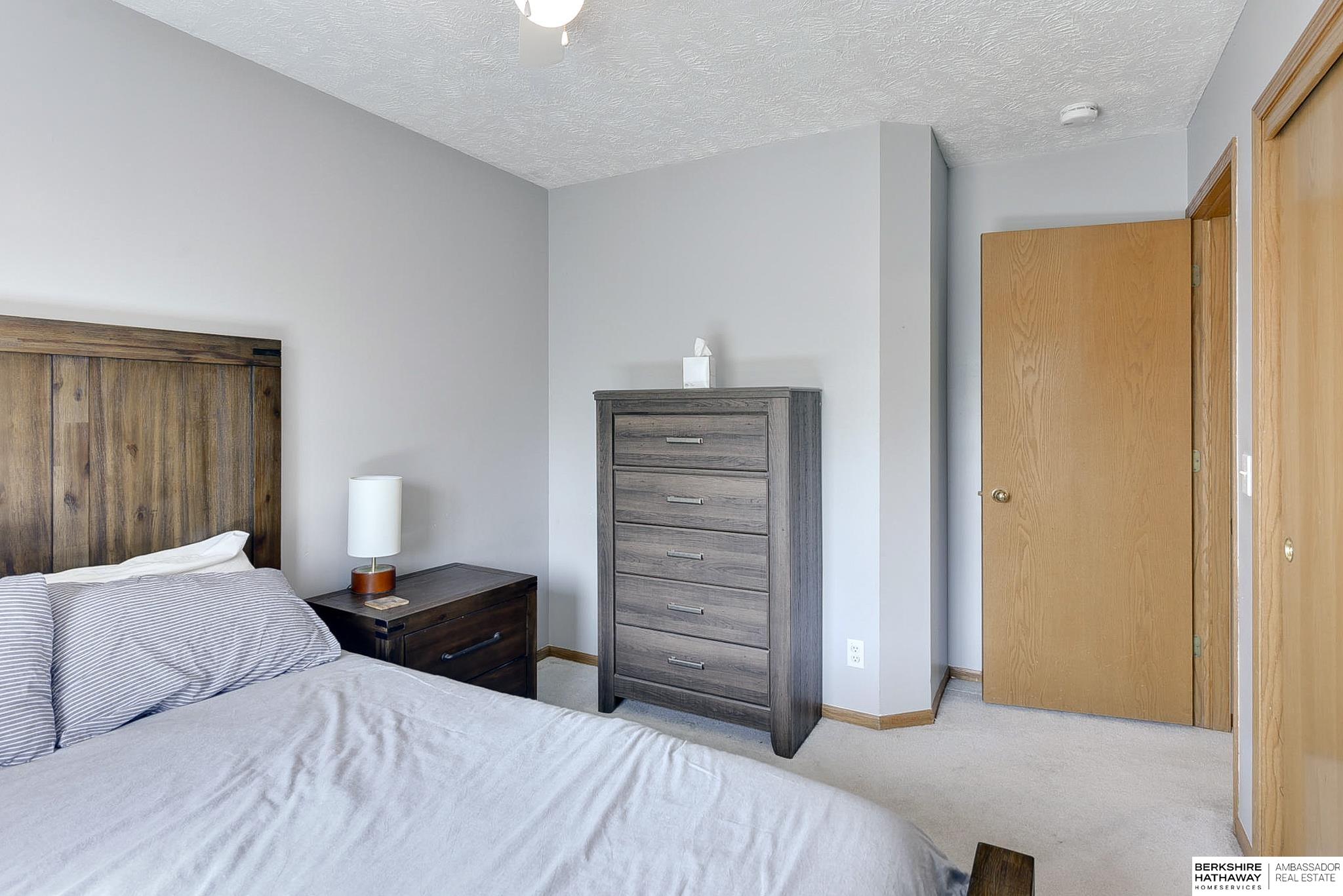 Omaha, Nebraska 68138, United States, 3 Bedrooms Bedrooms, ,2 BathroomsBathrooms,Residential,Pending,114000