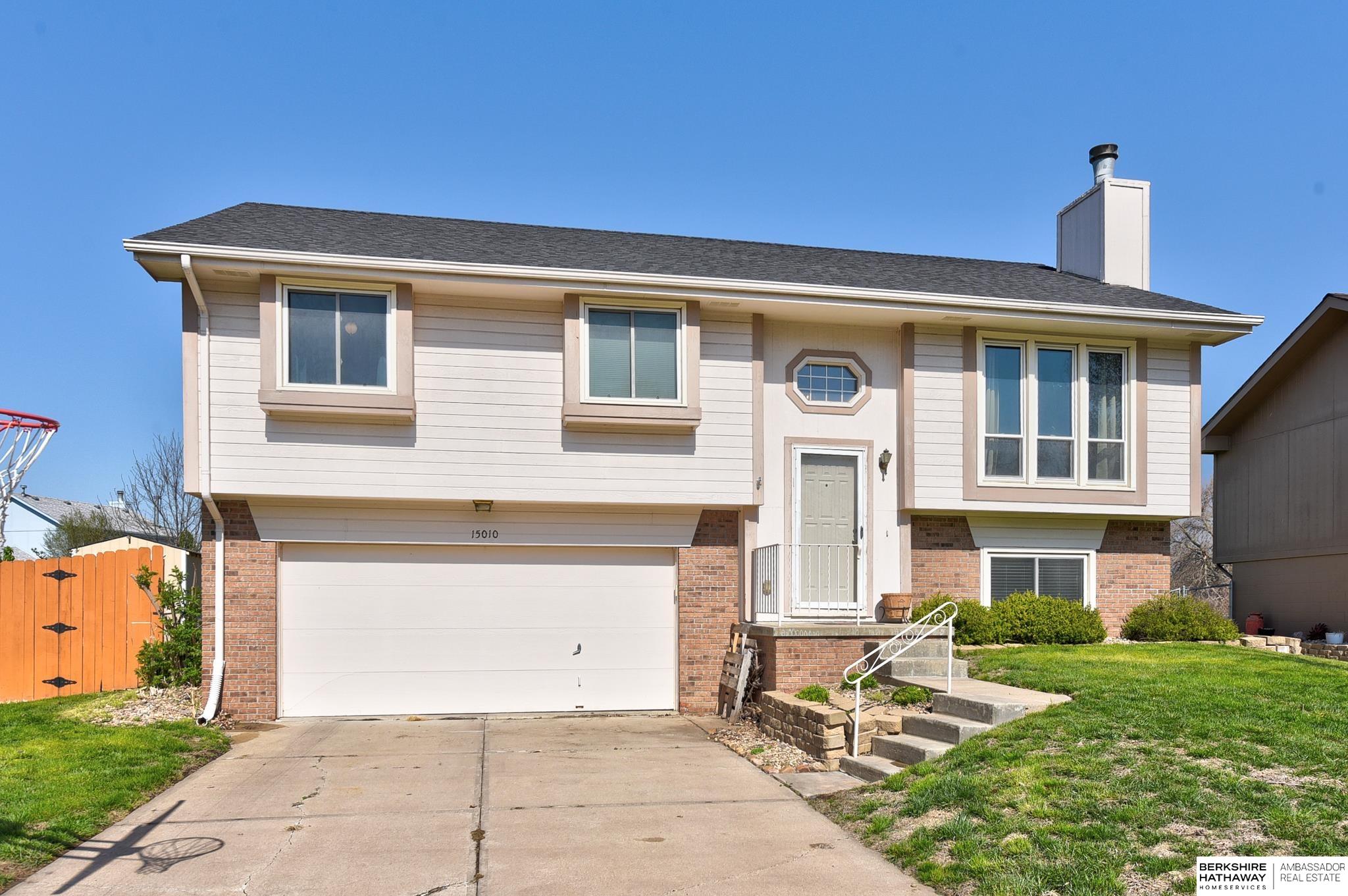 Omaha, Nebraska 68138, United States, 3 Bedrooms Bedrooms, ,2 BathroomsBathrooms,Residential,Pending,114000