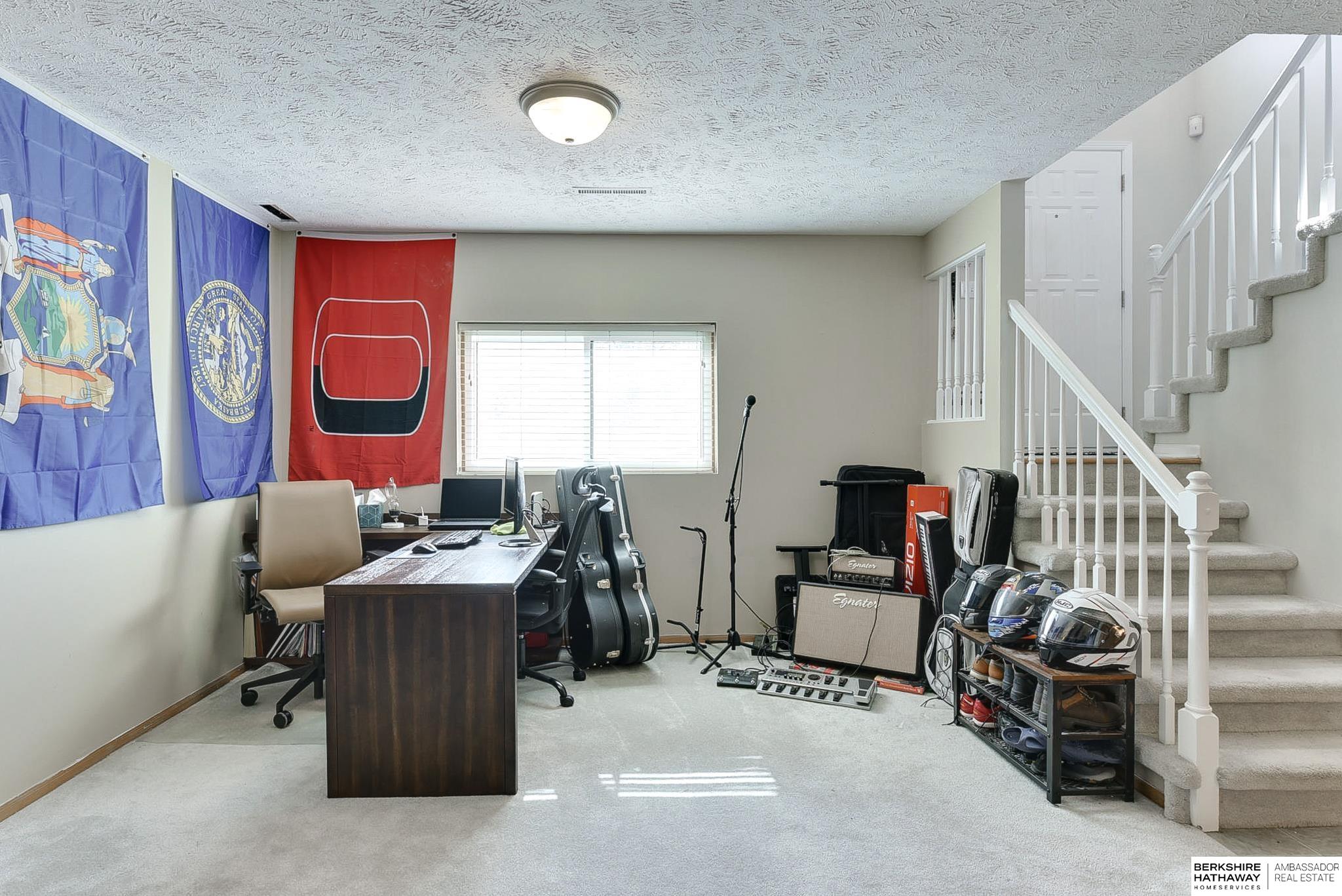 Omaha, Nebraska 68138, United States, 3 Bedrooms Bedrooms, ,2 BathroomsBathrooms,Residential,Pending,114000