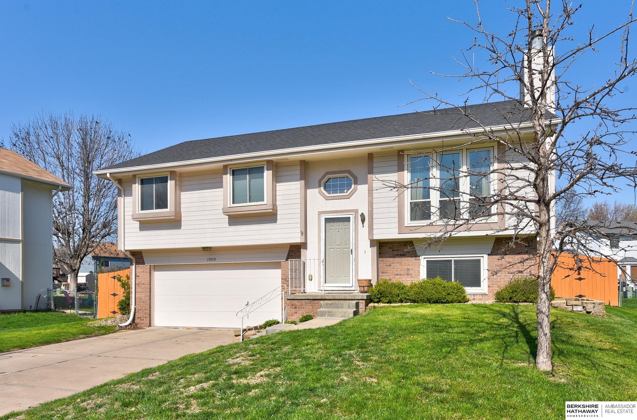 Omaha, Nebraska 68138, United States, 3 Bedrooms Bedrooms, ,2 BathroomsBathrooms,Residential,Pending,114000