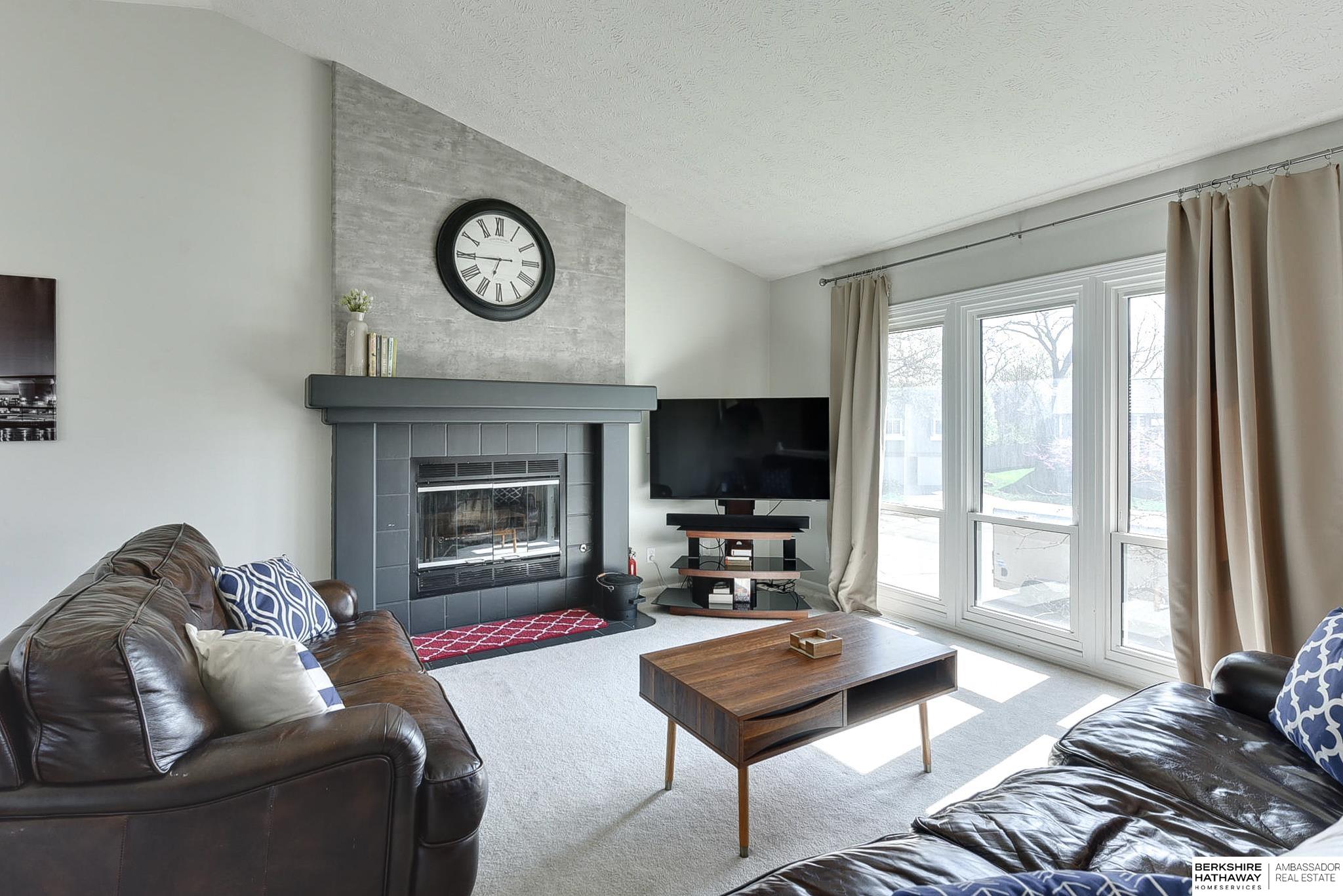 Omaha, Nebraska 68138, United States, 3 Bedrooms Bedrooms, ,2 BathroomsBathrooms,Residential,Pending,114000