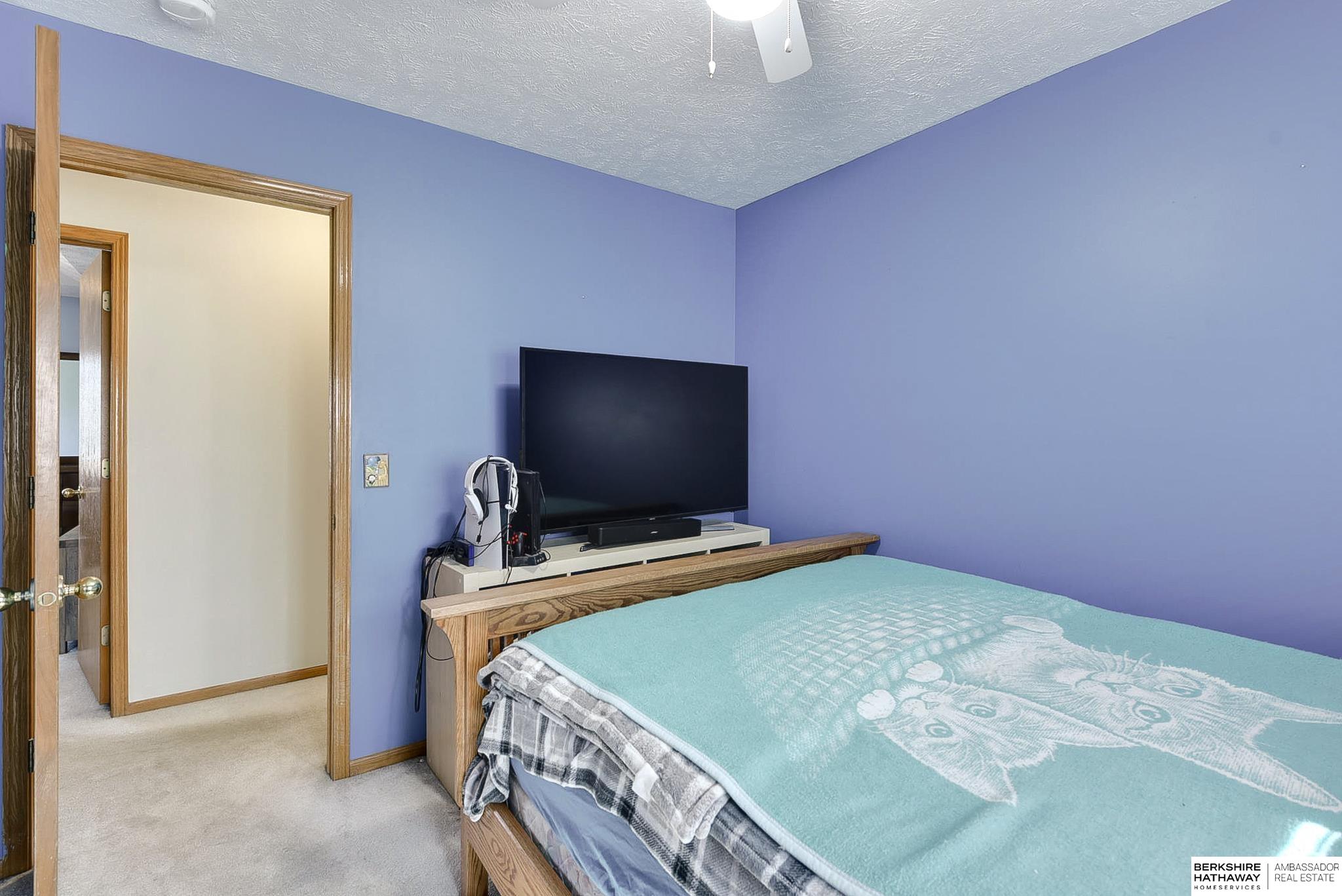 Omaha, Nebraska 68138, United States, 3 Bedrooms Bedrooms, ,2 BathroomsBathrooms,Residential,Pending,114000