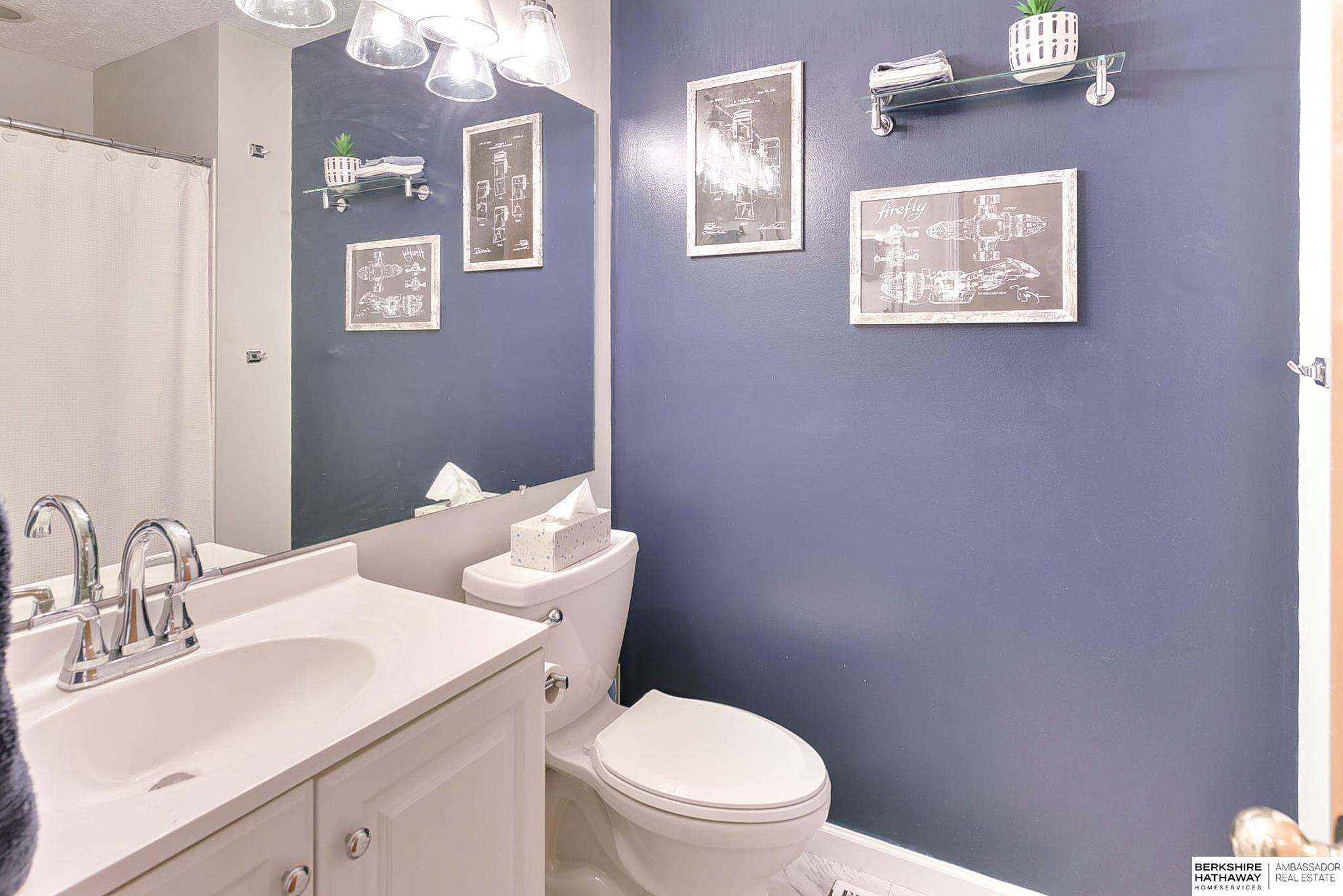 Omaha, Nebraska 68138, United States, 3 Bedrooms Bedrooms, ,2 BathroomsBathrooms,Residential,Pending,114000