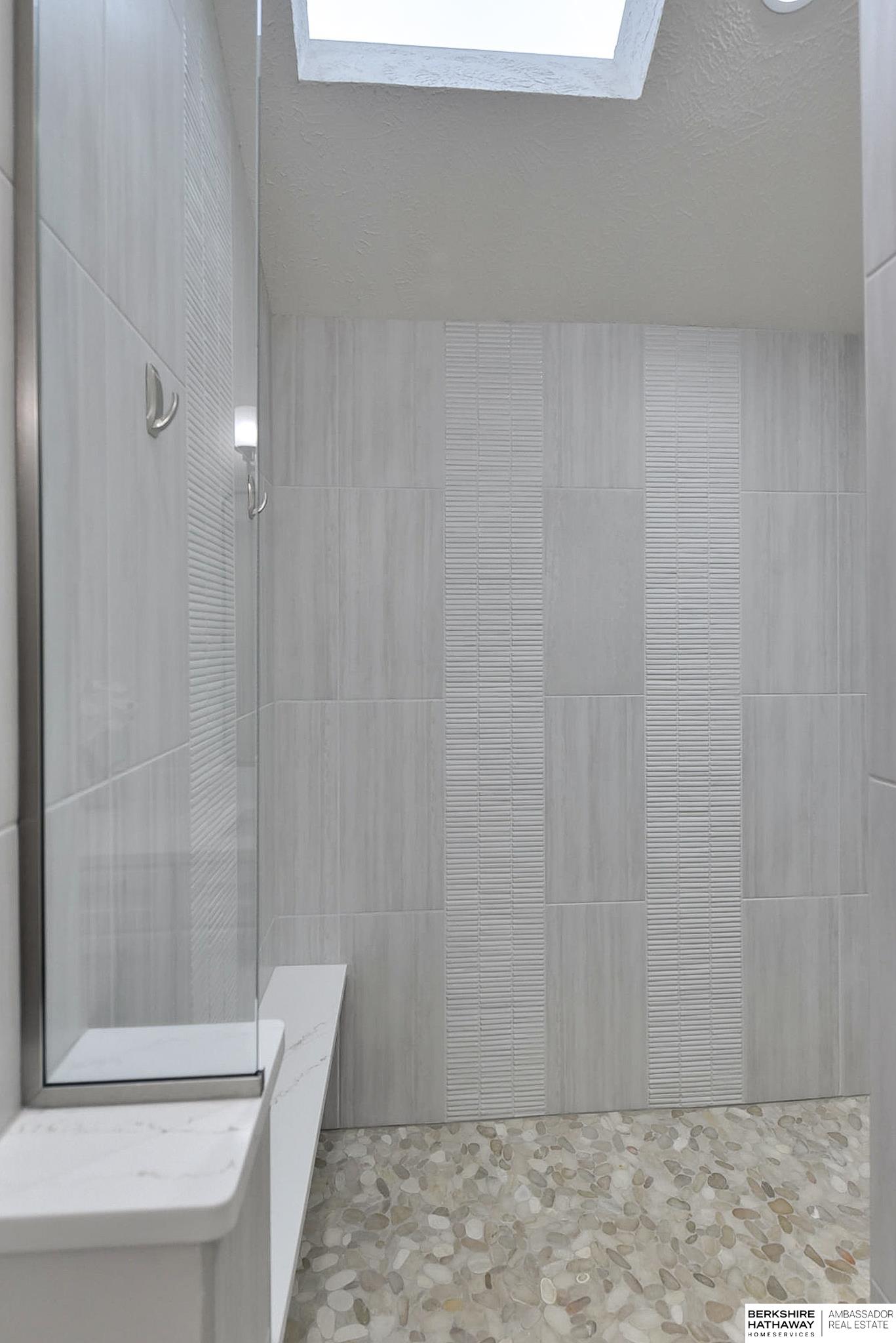 Papillion, Nebraska 68046, United States, 4 Bedrooms Bedrooms, ,4 BathroomsBathrooms,Residential,Pending,83192