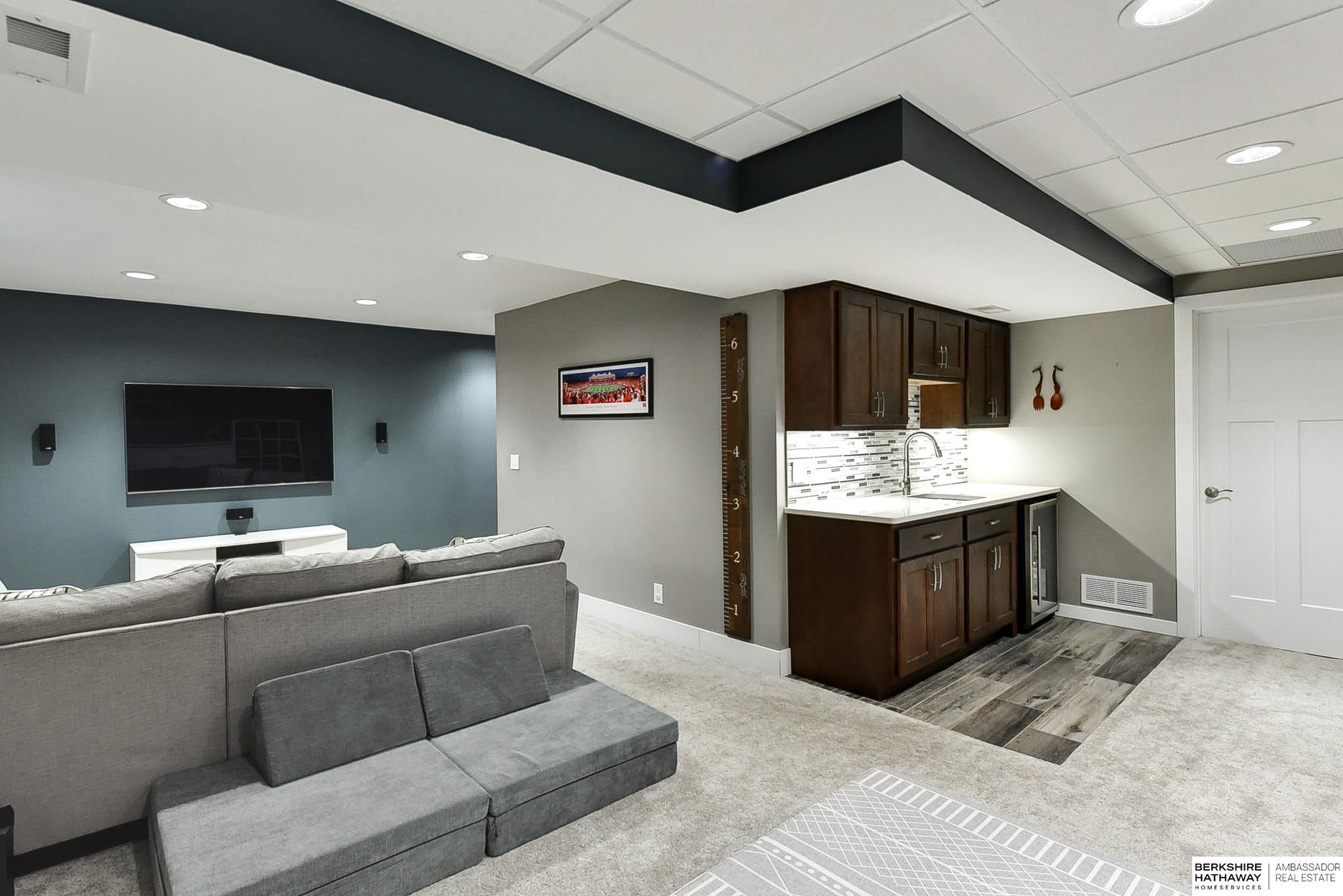 Papillion, Nebraska 68046, United States, 4 Bedrooms Bedrooms, ,4 BathroomsBathrooms,Residential,Pending,83192