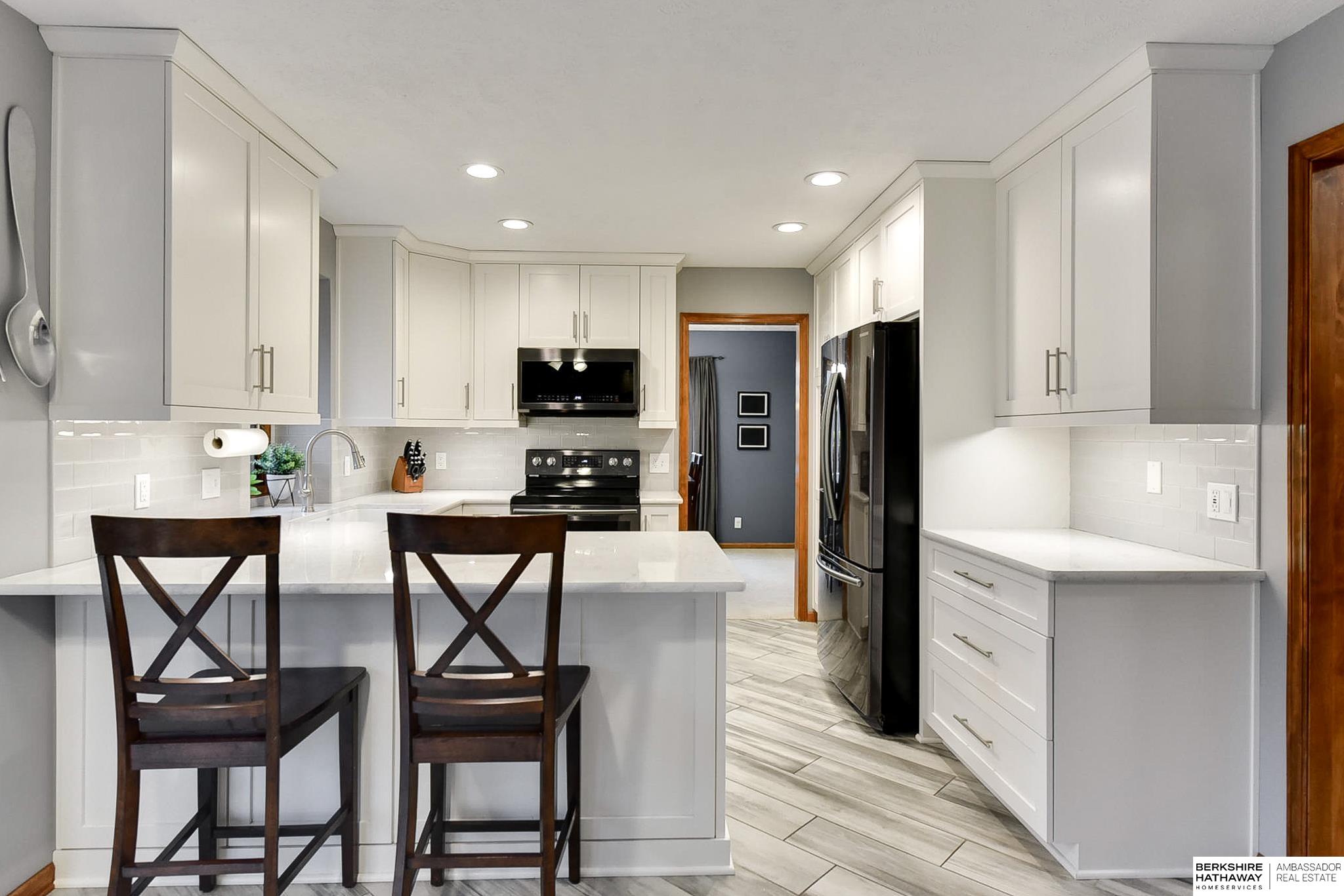 Papillion, Nebraska 68046, United States, 4 Bedrooms Bedrooms, ,4 BathroomsBathrooms,Residential,Pending,83192