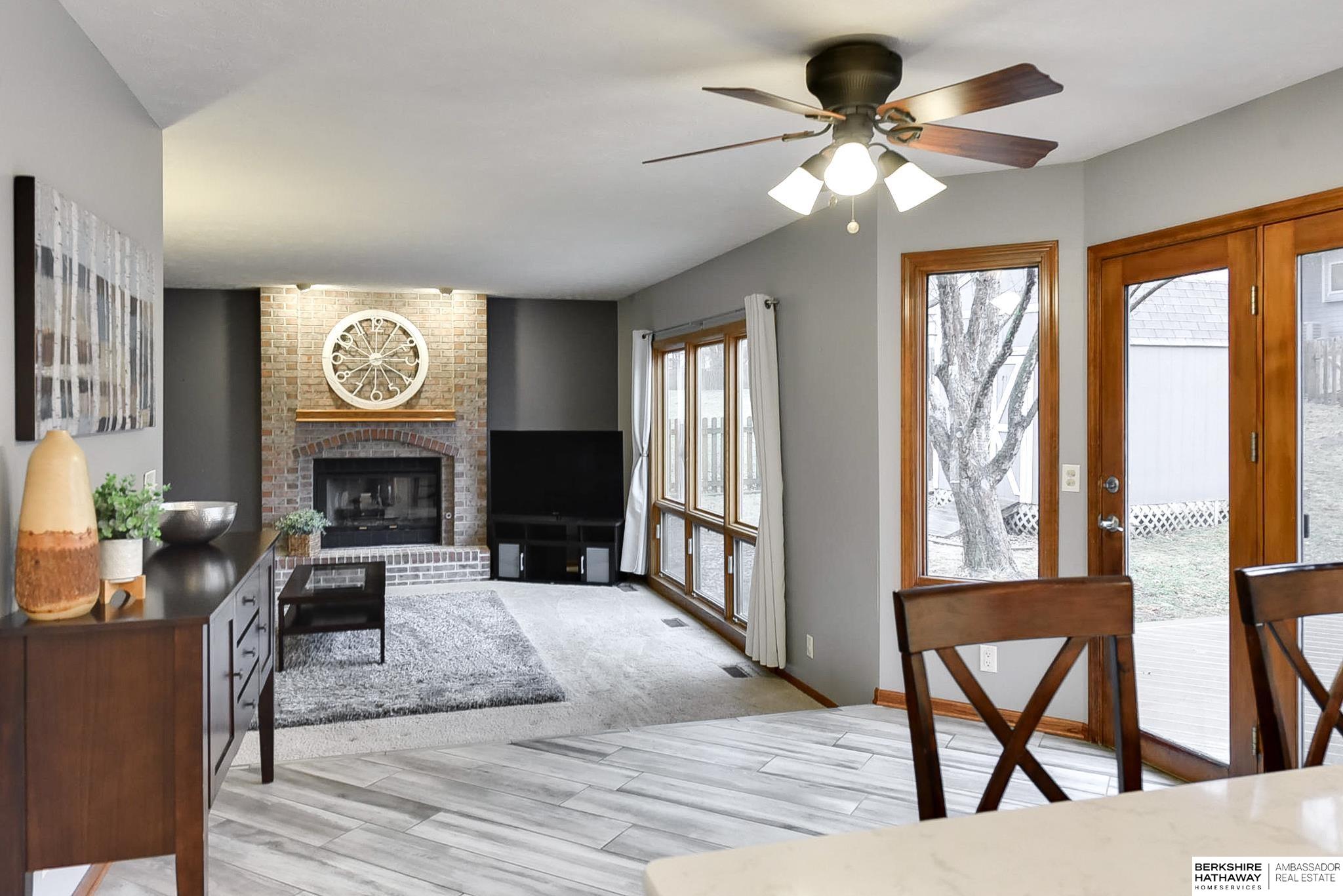 Papillion, Nebraska 68046, United States, 4 Bedrooms Bedrooms, ,4 BathroomsBathrooms,Residential,Pending,83192