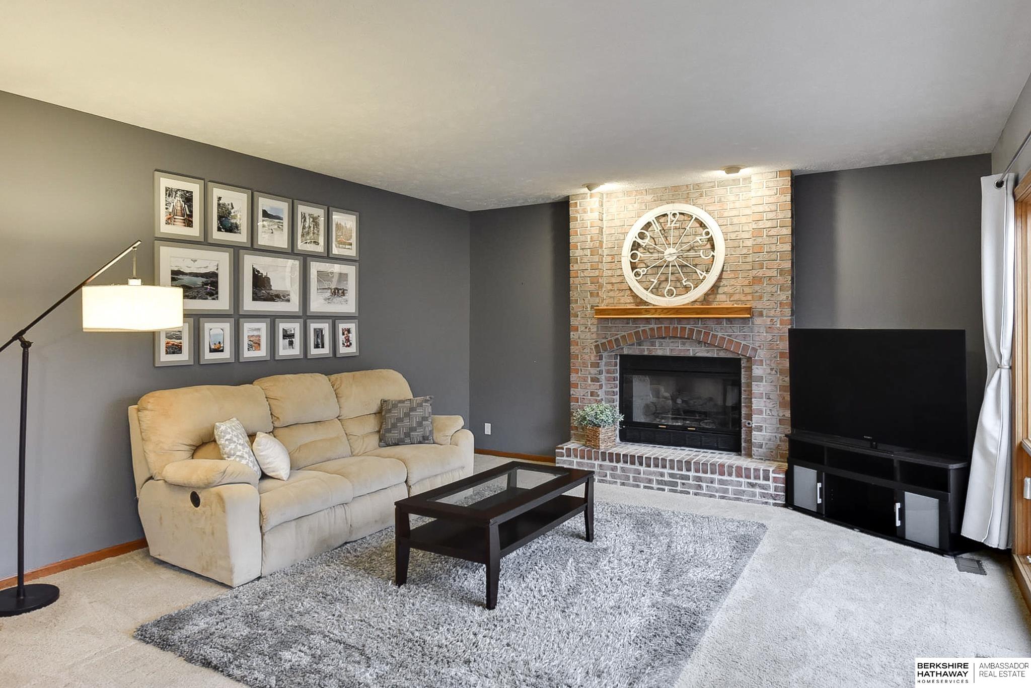 Papillion, Nebraska 68046, United States, 4 Bedrooms Bedrooms, ,4 BathroomsBathrooms,Residential,Pending,83192