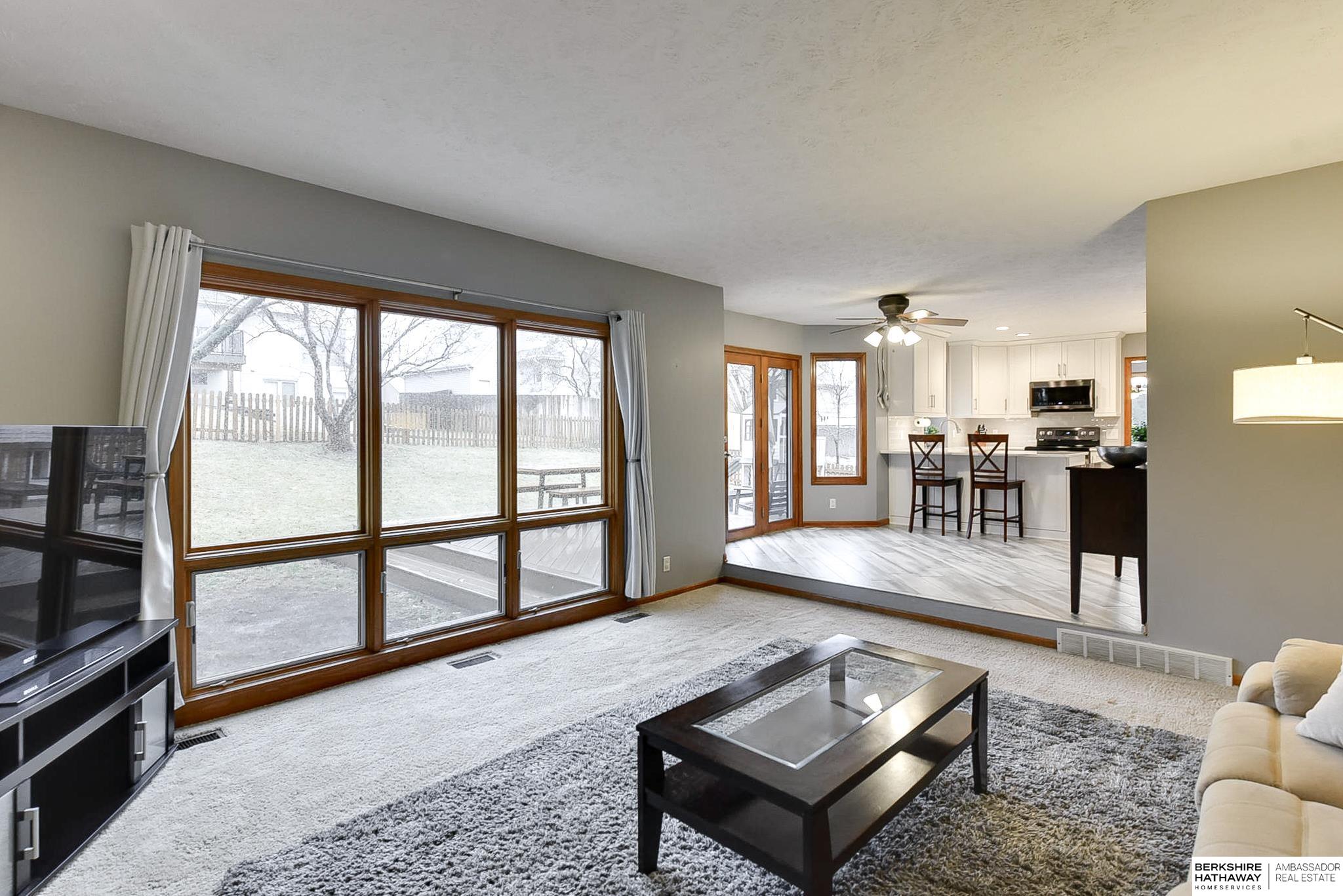 Papillion, Nebraska 68046, United States, 4 Bedrooms Bedrooms, ,4 BathroomsBathrooms,Residential,Pending,83192