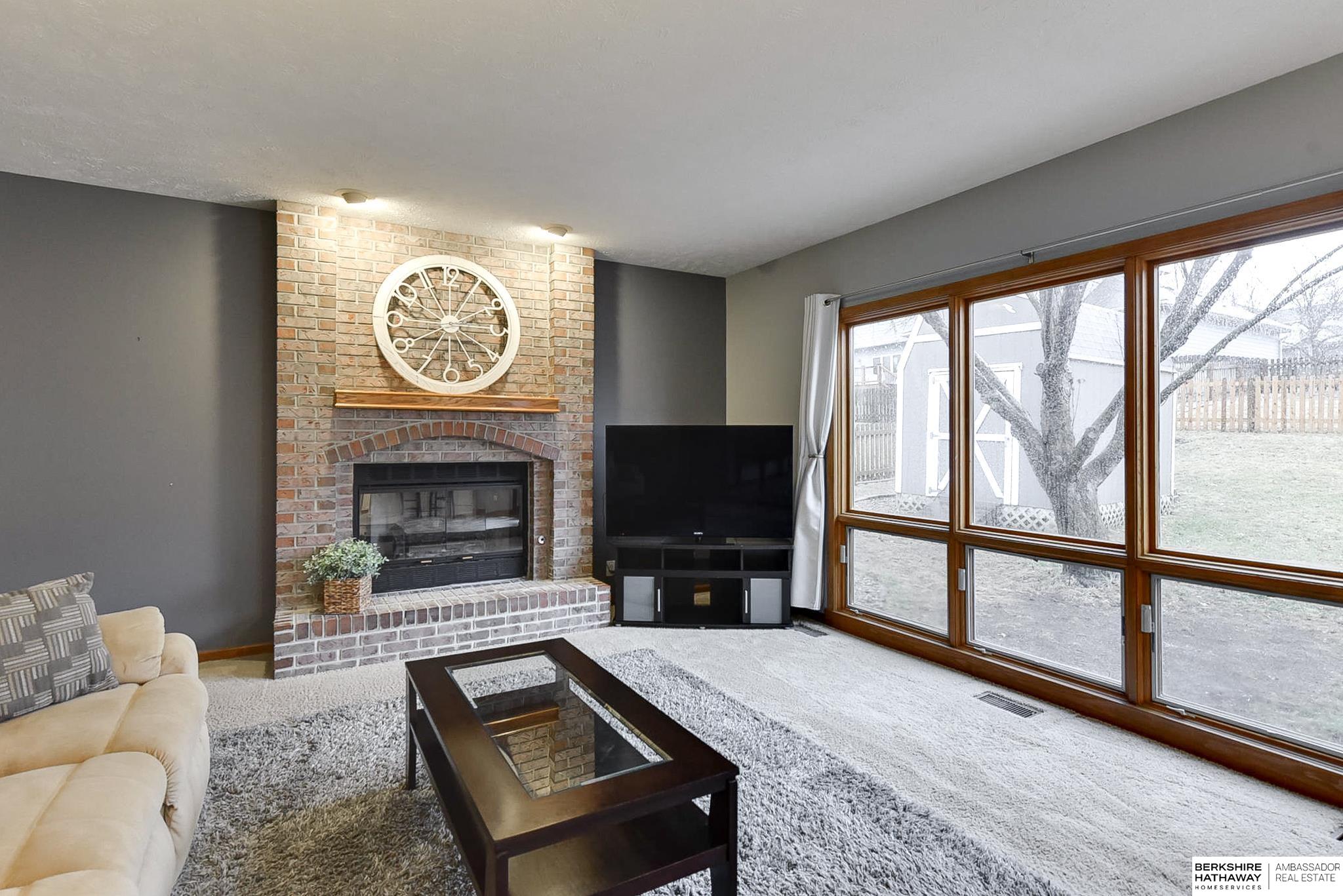 Papillion, Nebraska 68046, United States, 4 Bedrooms Bedrooms, ,4 BathroomsBathrooms,Residential,Pending,83192