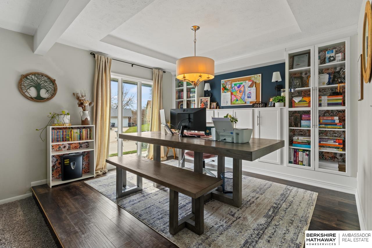 Omaha, Nebraska 68130, United States, 3 Bedrooms Bedrooms, ,2 BathroomsBathrooms,Residential,Pending,105813