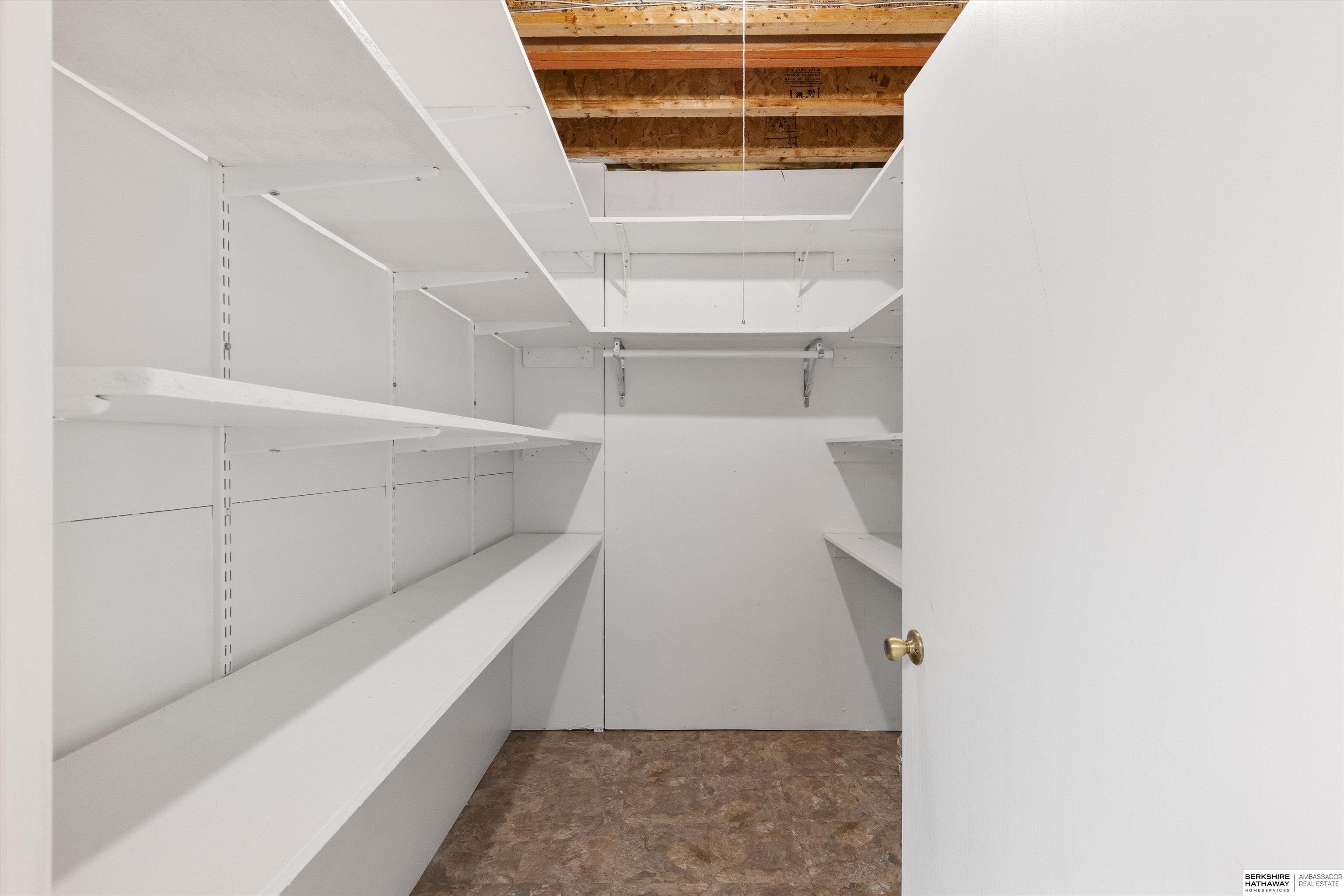 Omaha, Nebraska 68022, United States, 4 Bedrooms Bedrooms, ,4 BathroomsBathrooms,Residential,Pending,17835