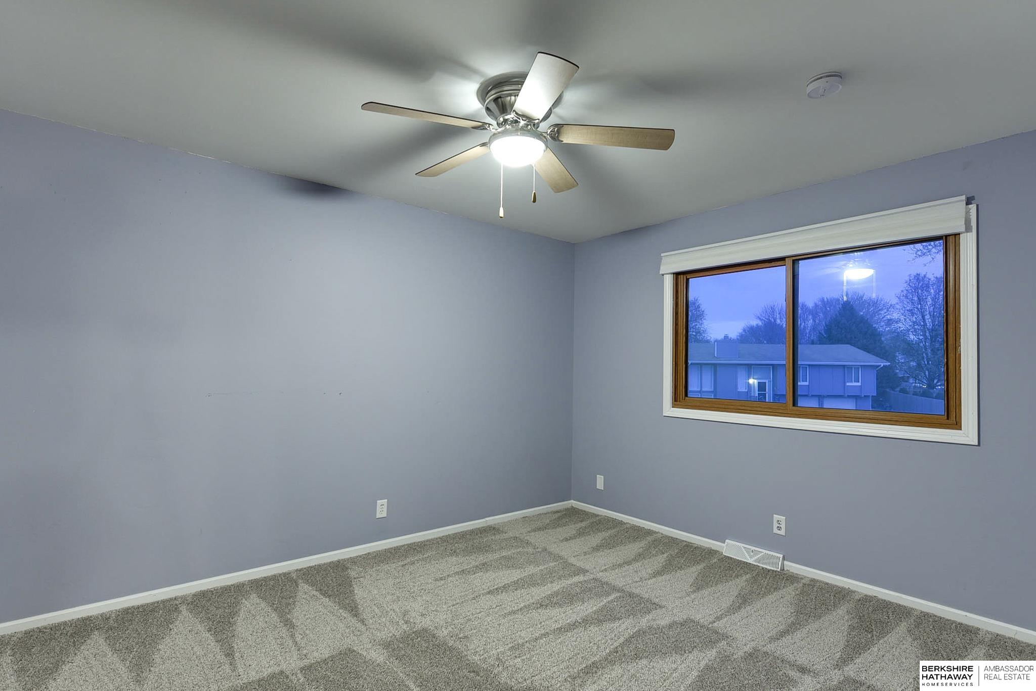 Bellevue, Nebraska 68005, United States, 4 Bedrooms Bedrooms, ,3 BathroomsBathrooms,Residential,Pending,26627