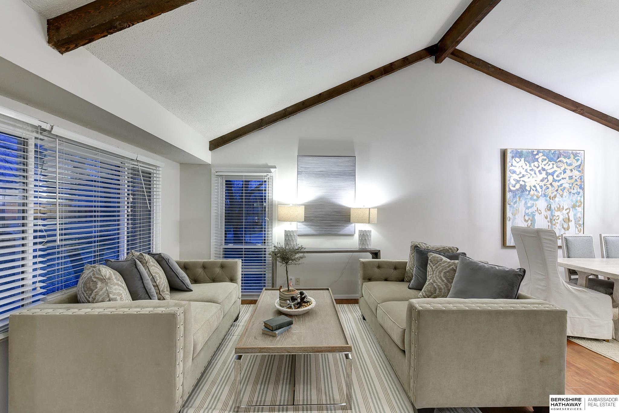 Bellevue, Nebraska 68005, United States, 4 Bedrooms Bedrooms, ,3 BathroomsBathrooms,Residential,Pending,26627