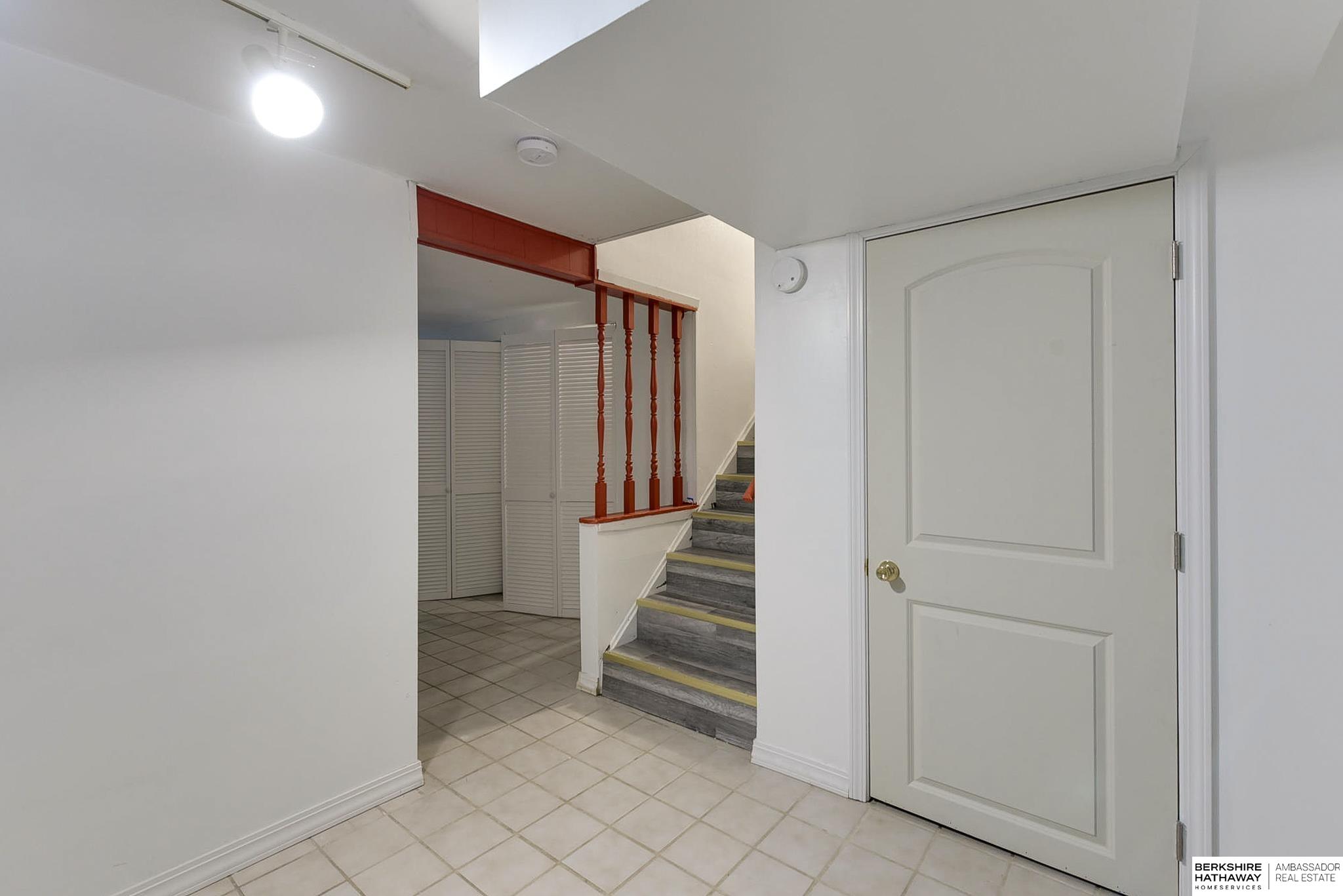 Bellevue, Nebraska 68005, United States, 4 Bedrooms Bedrooms, ,3 BathroomsBathrooms,Residential,Pending,26627