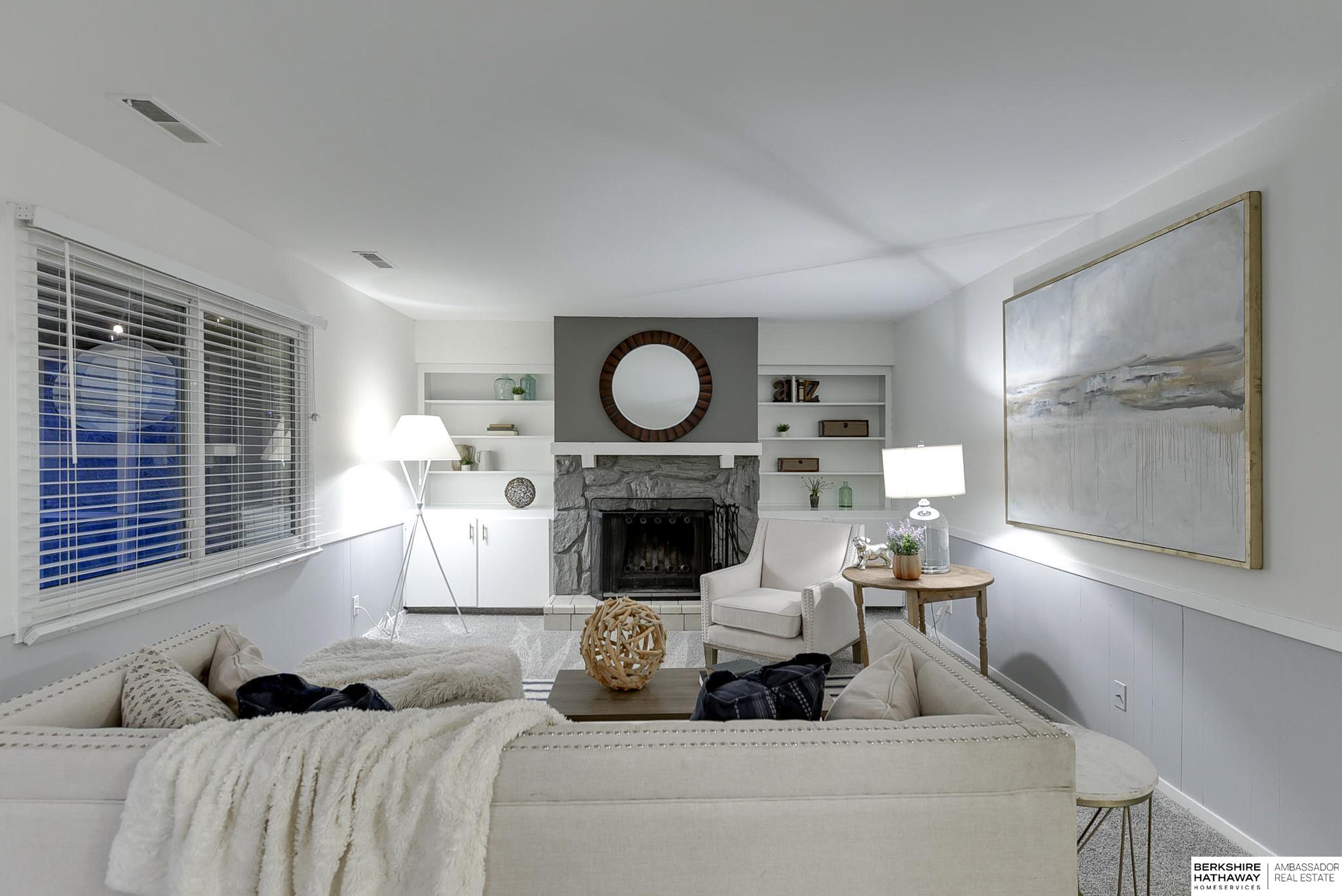 Bellevue, Nebraska 68005, United States, 4 Bedrooms Bedrooms, ,3 BathroomsBathrooms,Residential,Pending,26627