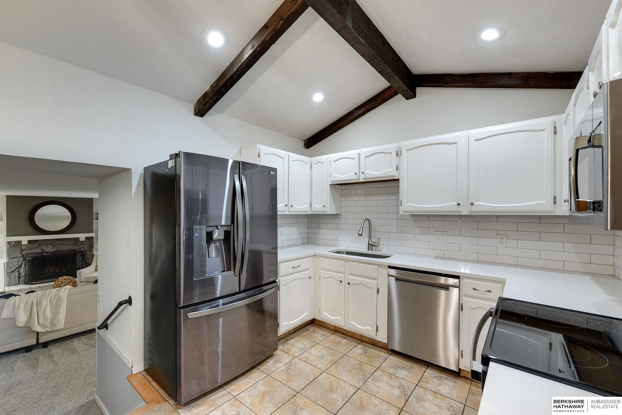 Bellevue, Nebraska 68005, United States, 4 Bedrooms Bedrooms, ,3 BathroomsBathrooms,Residential,Pending,26627