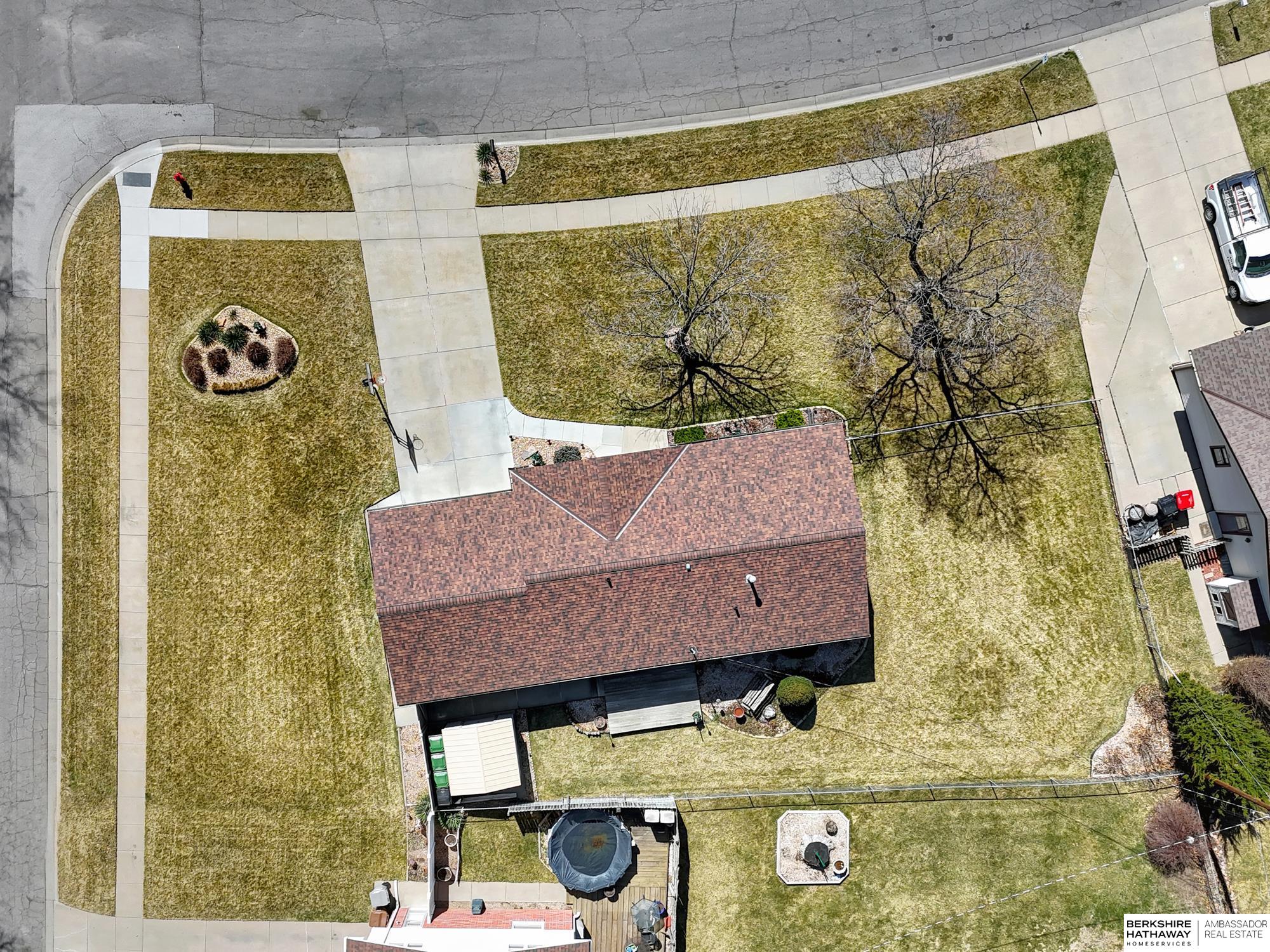 Lincoln, Nebraska 68516, United States, 3 Bedrooms Bedrooms, ,2 BathroomsBathrooms,Residential,Pending,92172