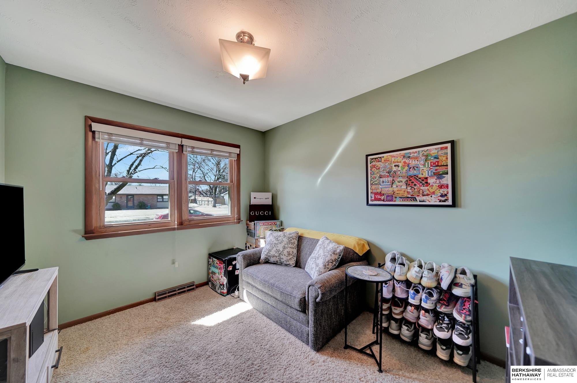 Lincoln, Nebraska 68516, United States, 3 Bedrooms Bedrooms, ,2 BathroomsBathrooms,Residential,Pending,92172