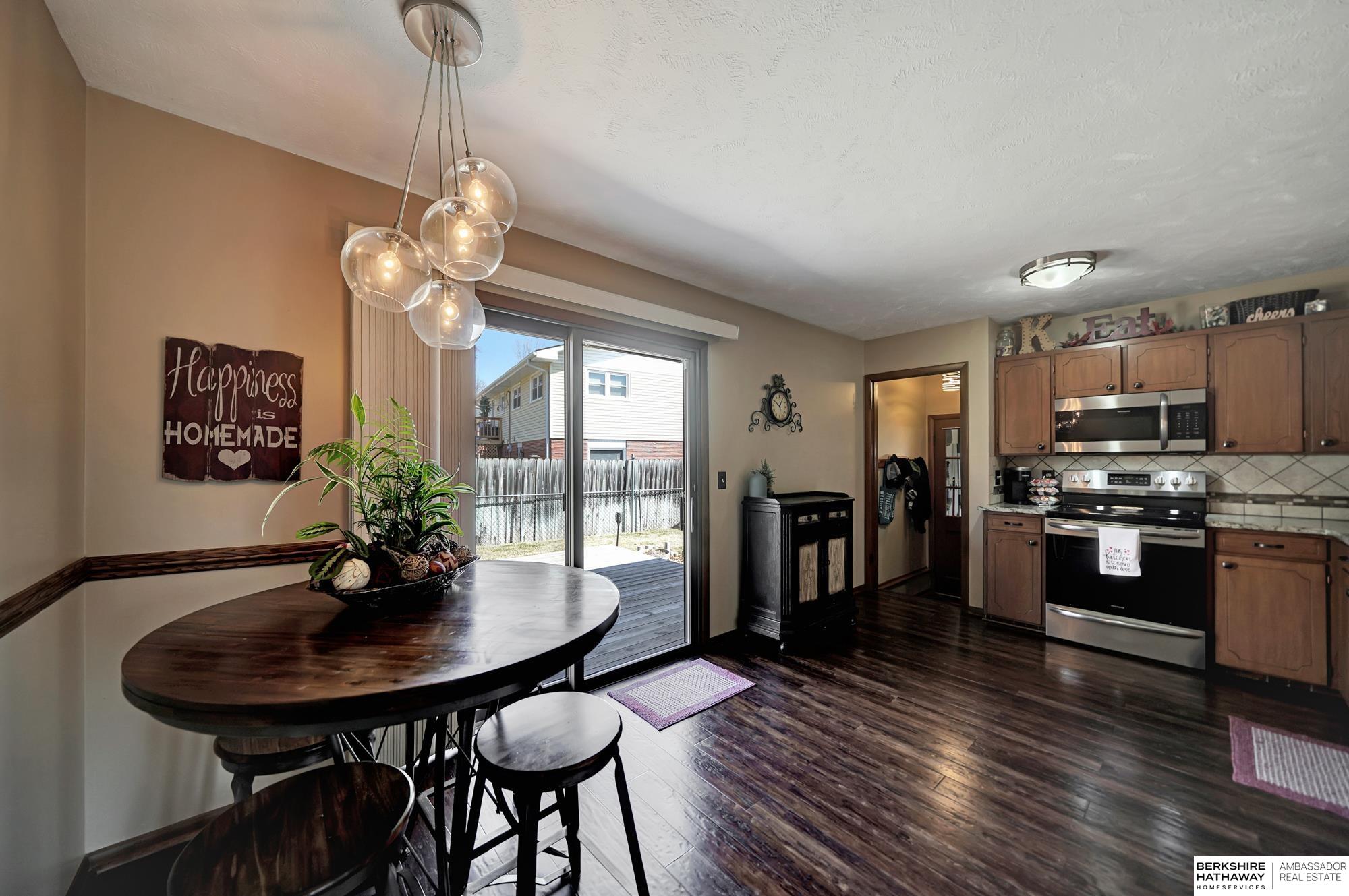 Lincoln, Nebraska 68516, United States, 3 Bedrooms Bedrooms, ,2 BathroomsBathrooms,Residential,Pending,92172